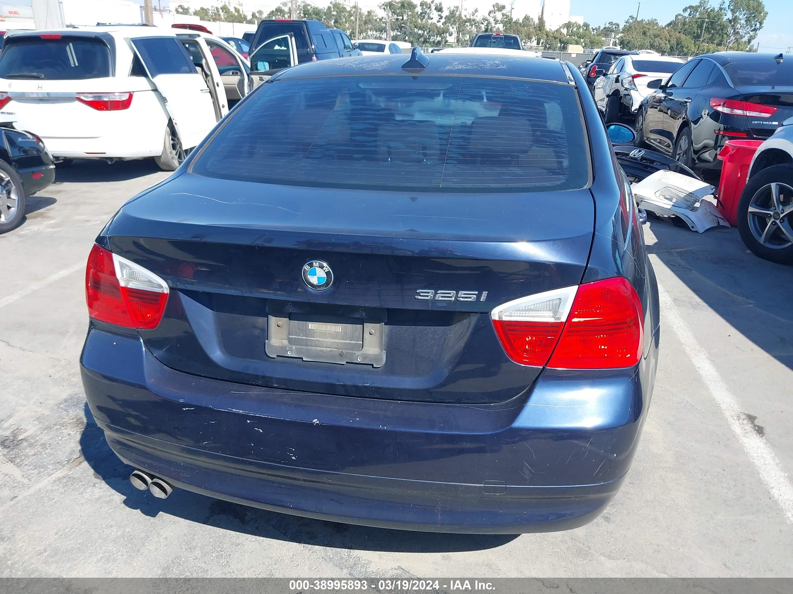 Photo 15 VIN: WBAVB13546KX65638 - BMW 3ER 