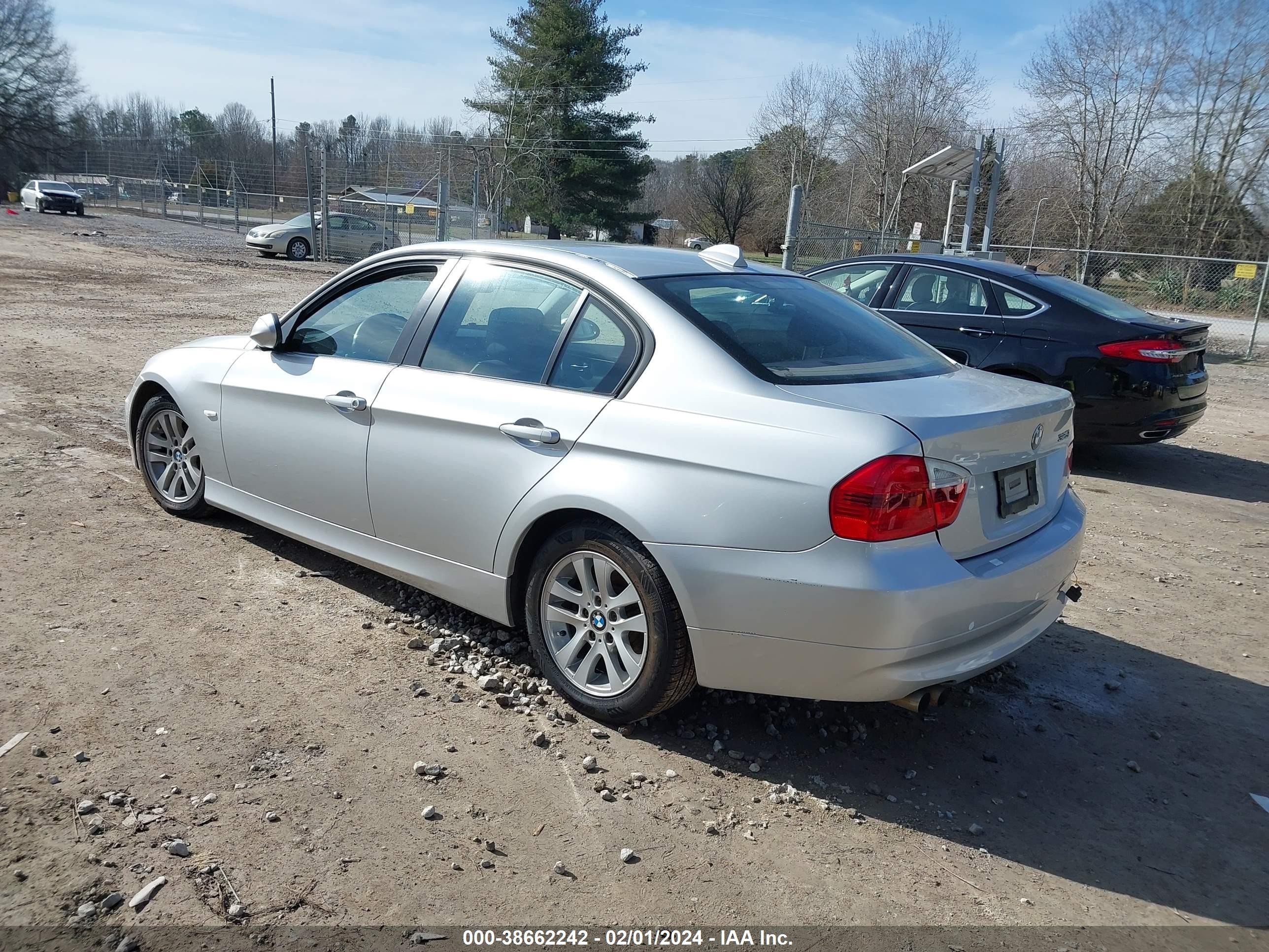 Photo 2 VIN: WBAVB13546PT15099 - BMW 3ER 