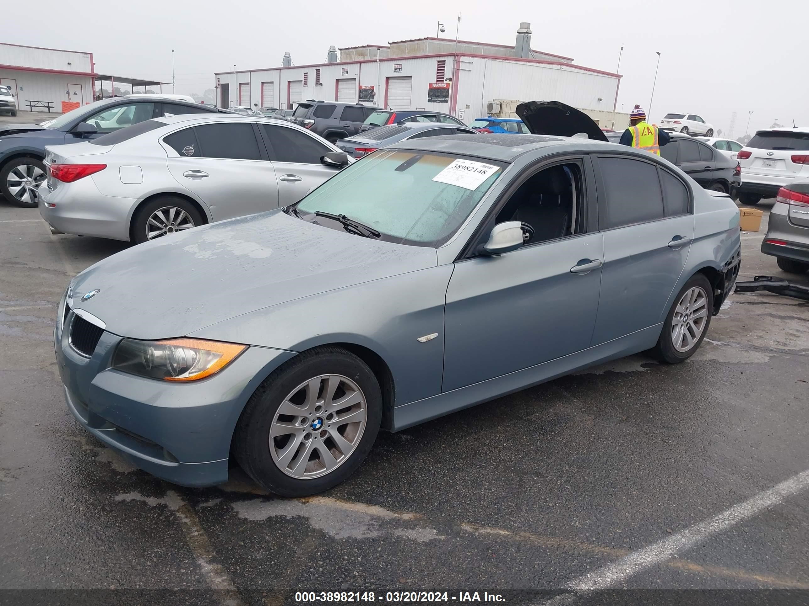 Photo 1 VIN: WBAVB13546PT15491 - BMW 3ER 