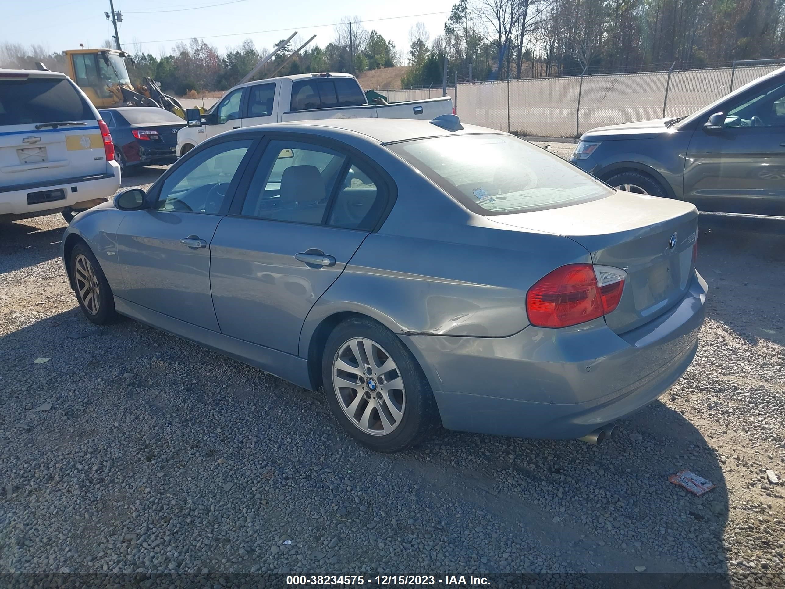 Photo 2 VIN: WBAVB13556KR58669 - BMW 3ER 