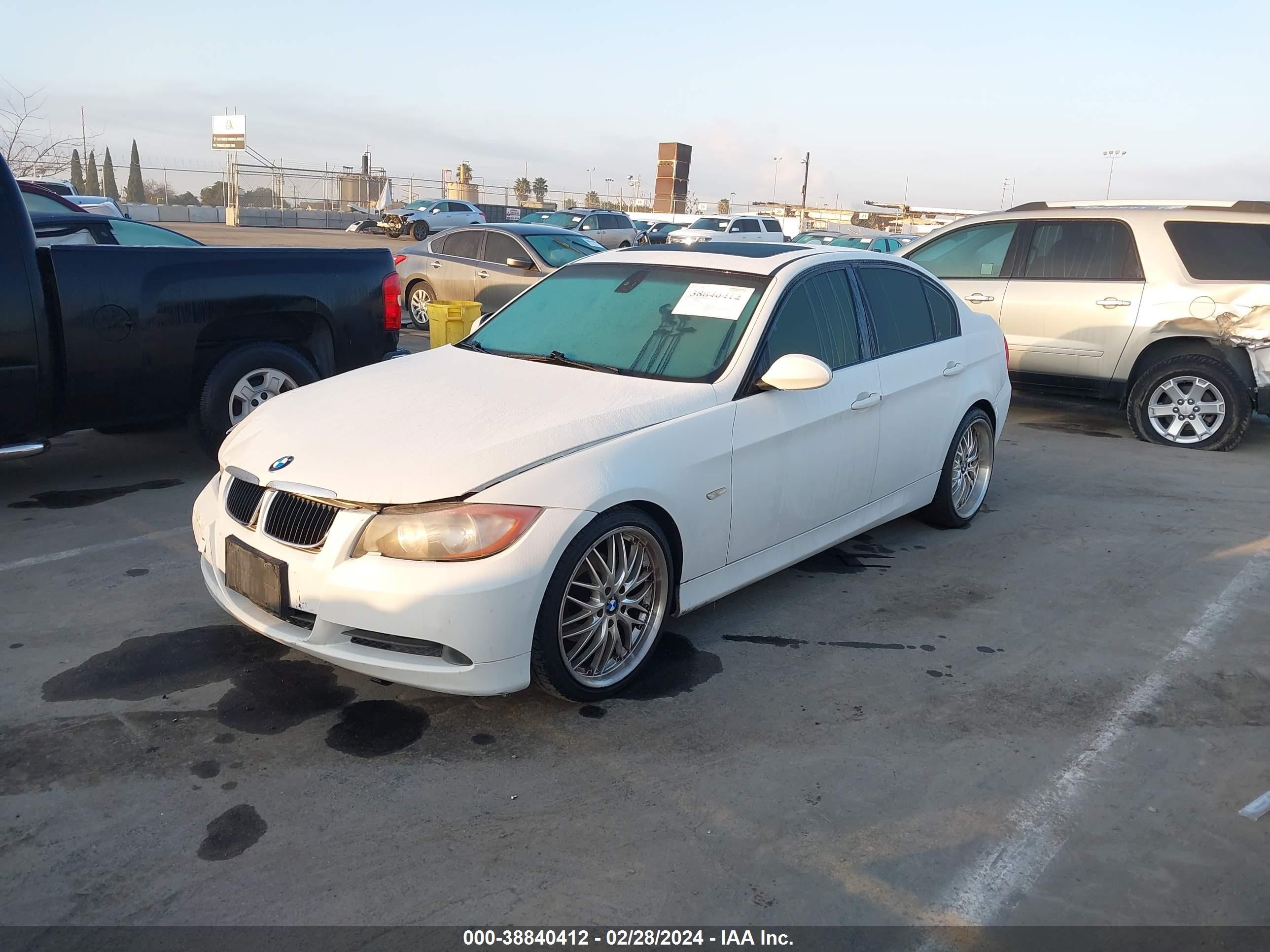 Photo 1 VIN: WBAVB13556KX36696 - BMW 3ER 