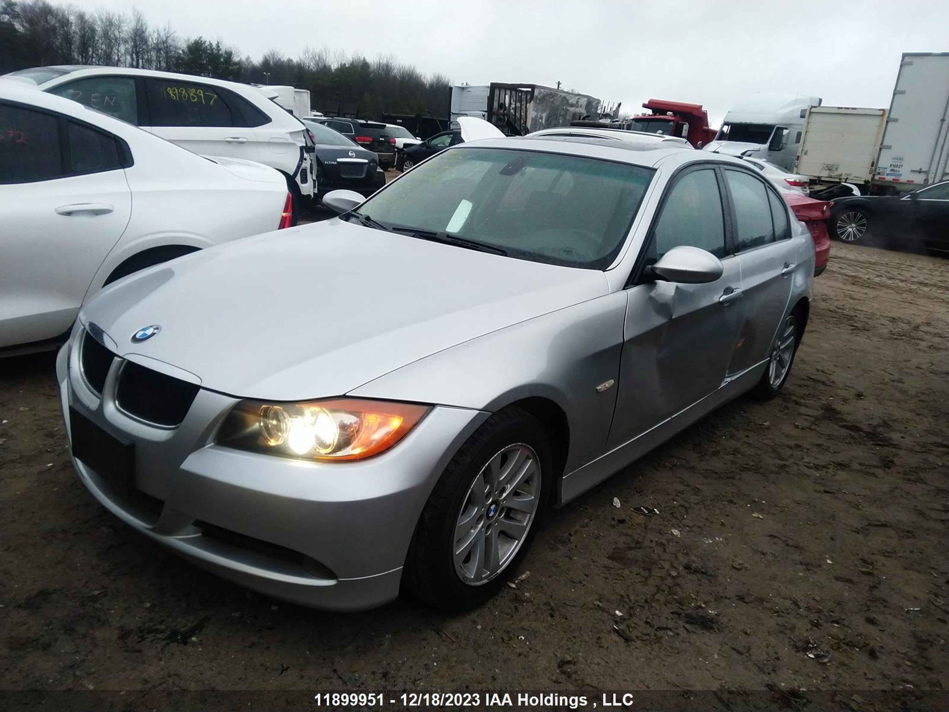 Photo 1 VIN: WBAVB13556KX66622 - BMW 3ER 