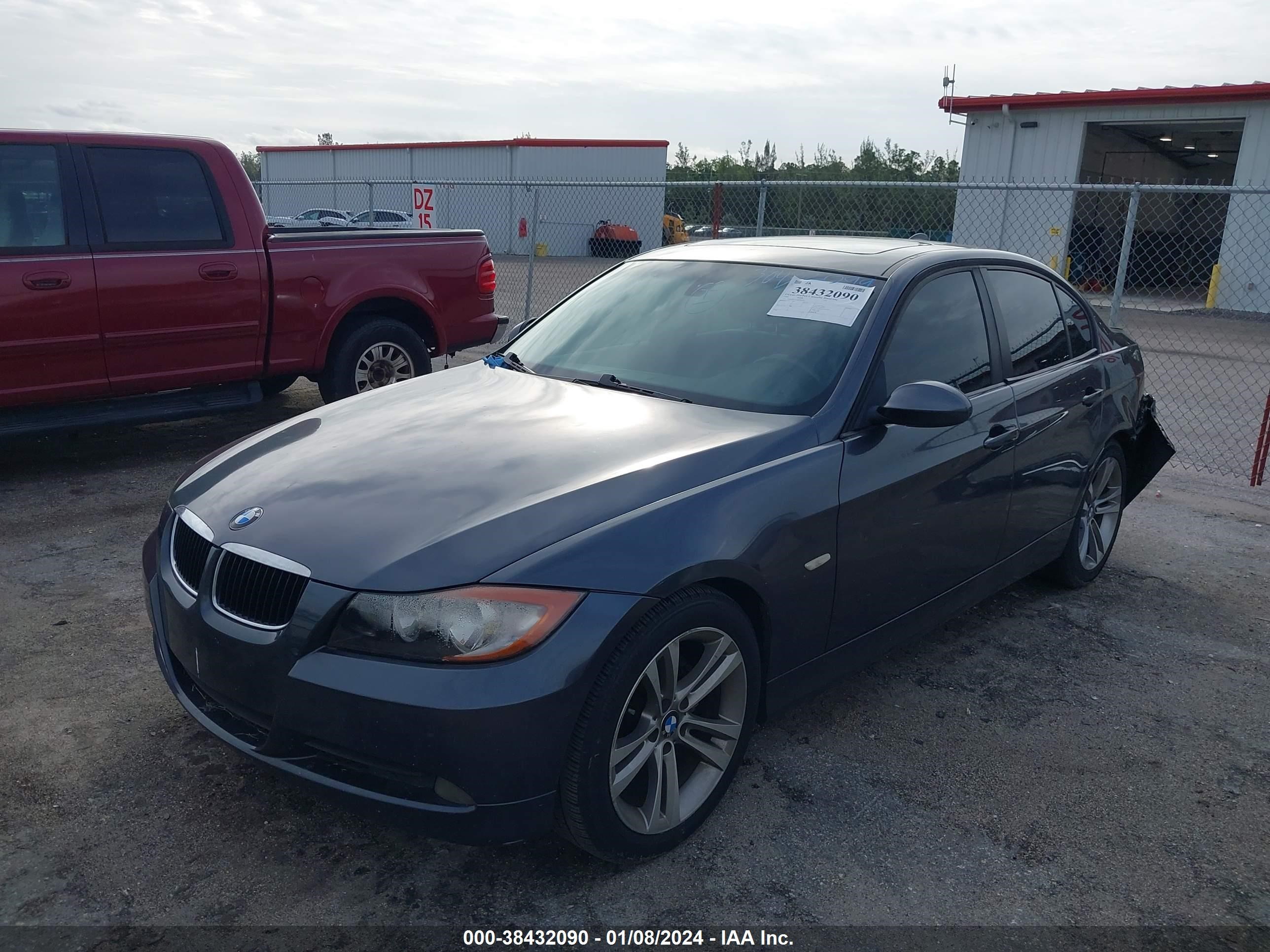 Photo 1 VIN: WBAVB13556KX68645 - BMW 3ER 