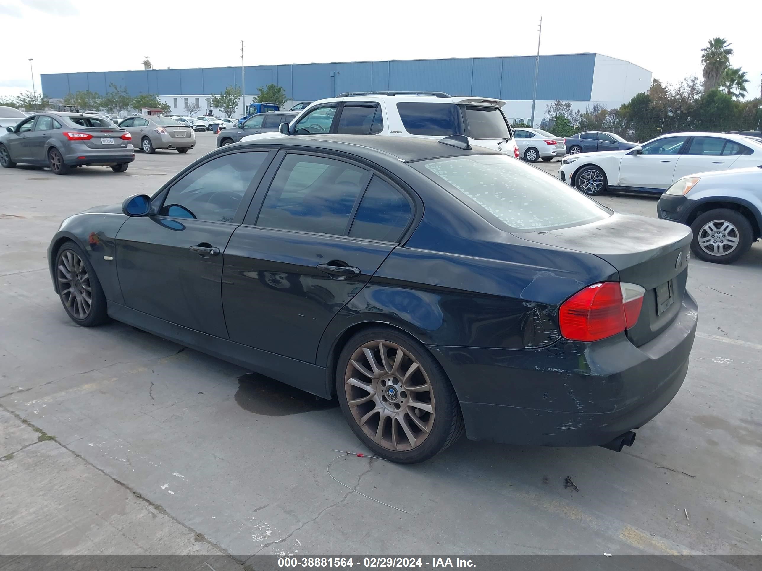 Photo 2 VIN: WBAVB13556PT15841 - BMW 3ER 