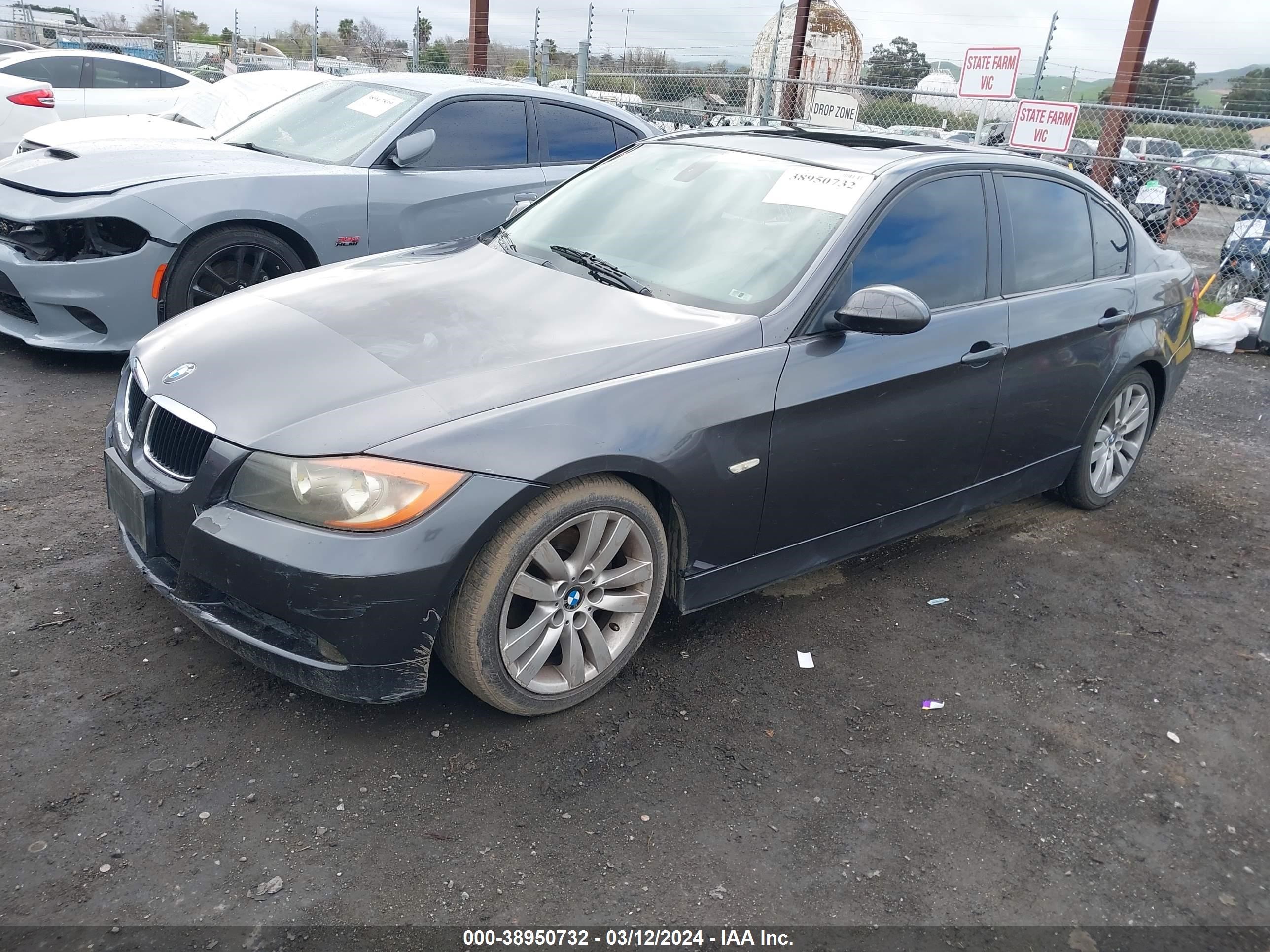 Photo 1 VIN: WBAVB13566KR57854 - BMW 3ER 