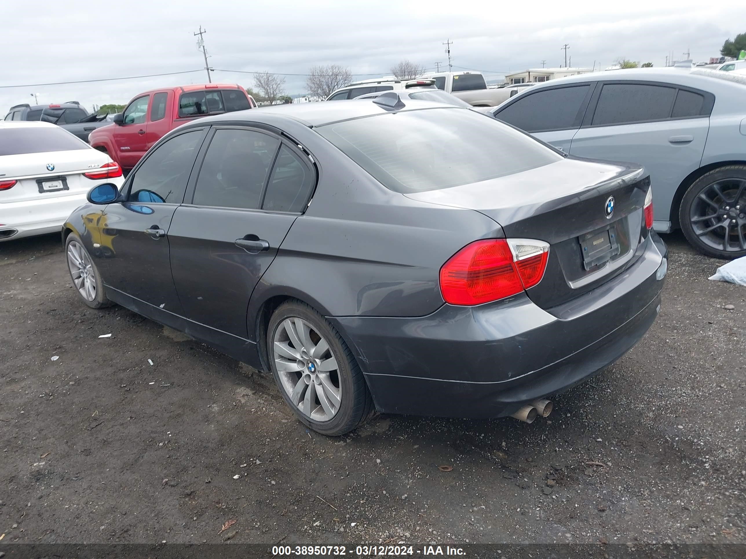 Photo 2 VIN: WBAVB13566KR57854 - BMW 3ER 