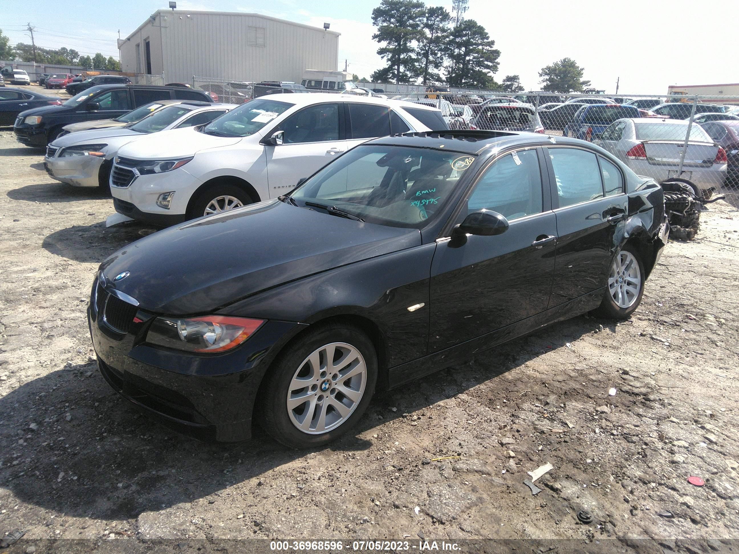 Photo 1 VIN: WBAVB13566KX43995 - BMW 3ER 