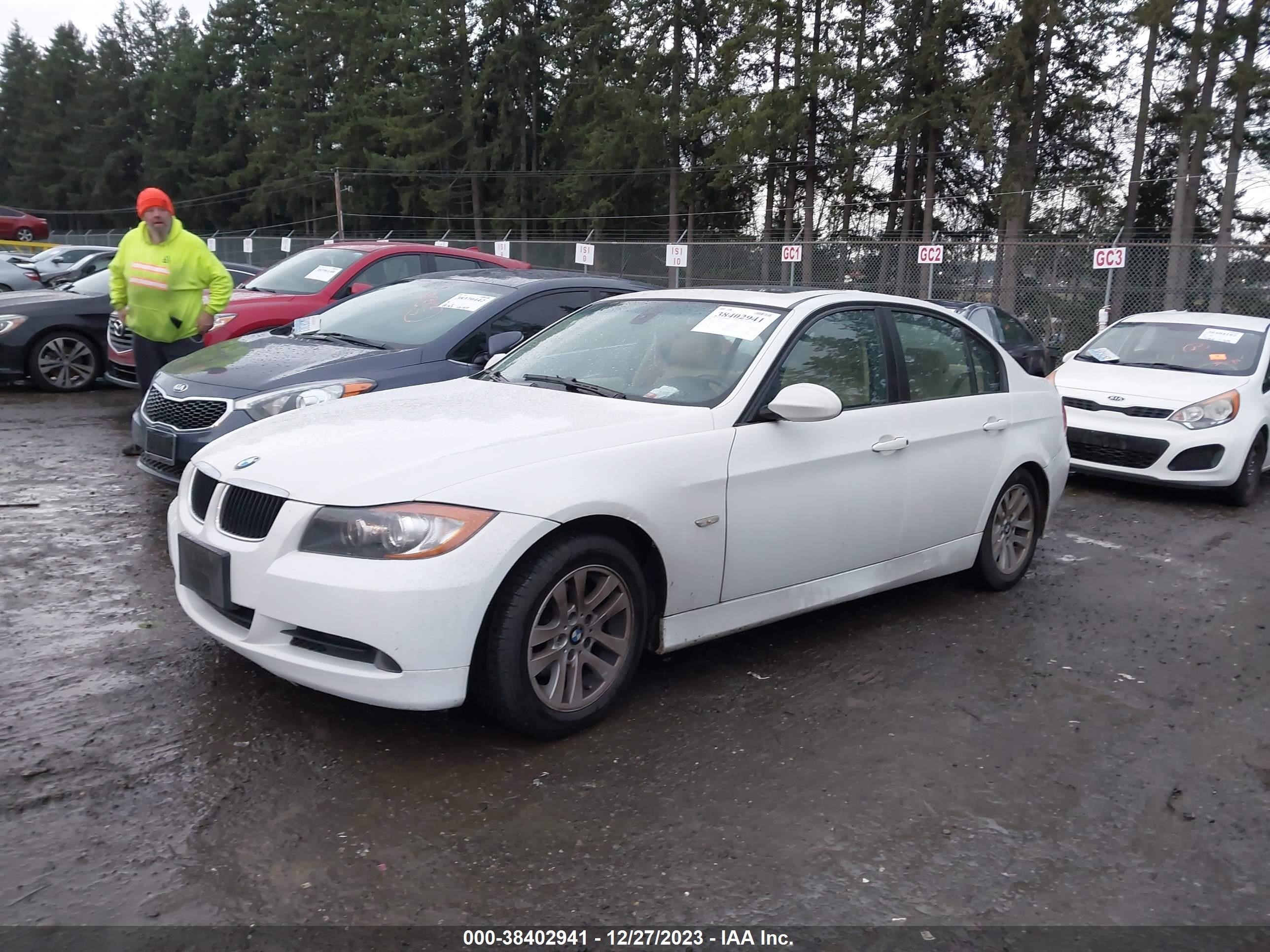 Photo 1 VIN: WBAVB13586KX62886 - BMW 3ER 