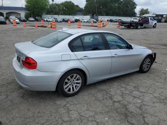 Photo 2 VIN: WBAVB135X6KX42915 - BMW 3 SERIES 