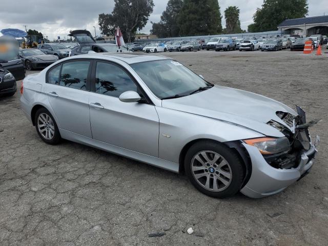 Photo 3 VIN: WBAVB135X6KX42915 - BMW 3 SERIES 