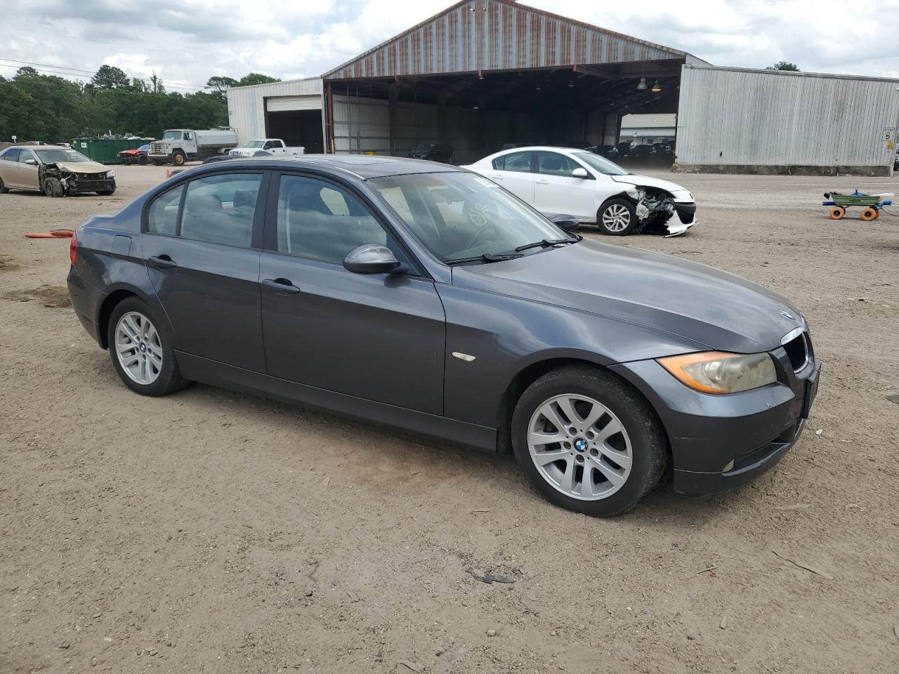 Photo 3 VIN: WBAVB17586NK39540 - BMW 3ER 