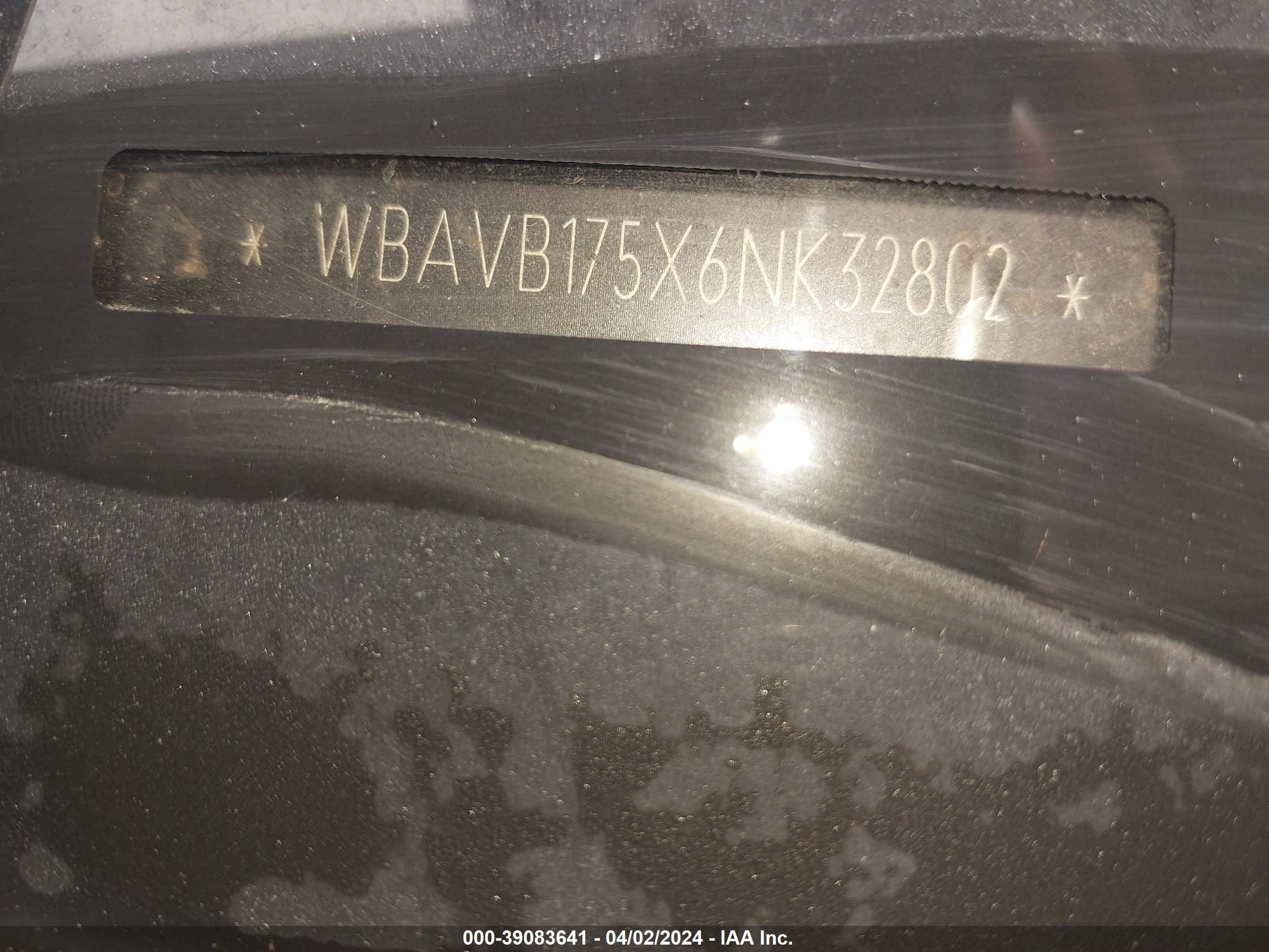 Photo 8 VIN: WBAVB175X6NK32802 - BMW 3ER 