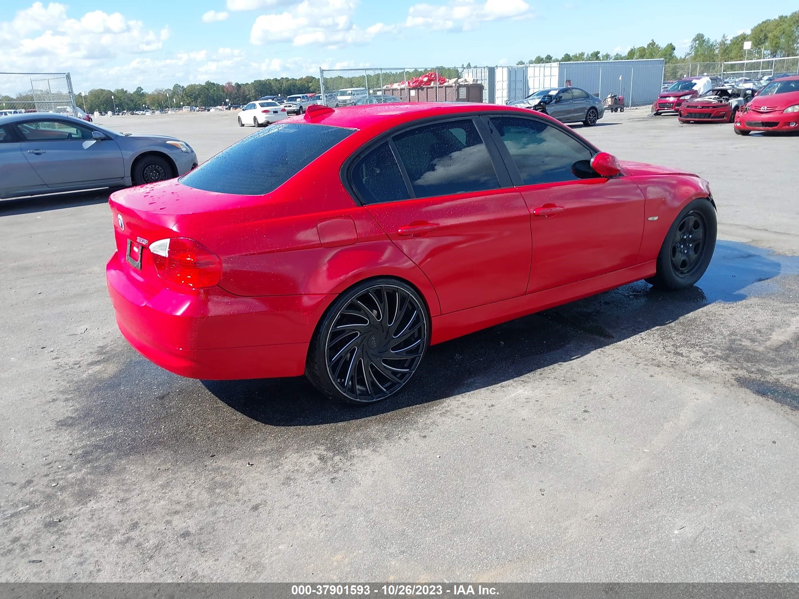 Photo 3 VIN: WBAVB175X6NK36042 - BMW 3ER 