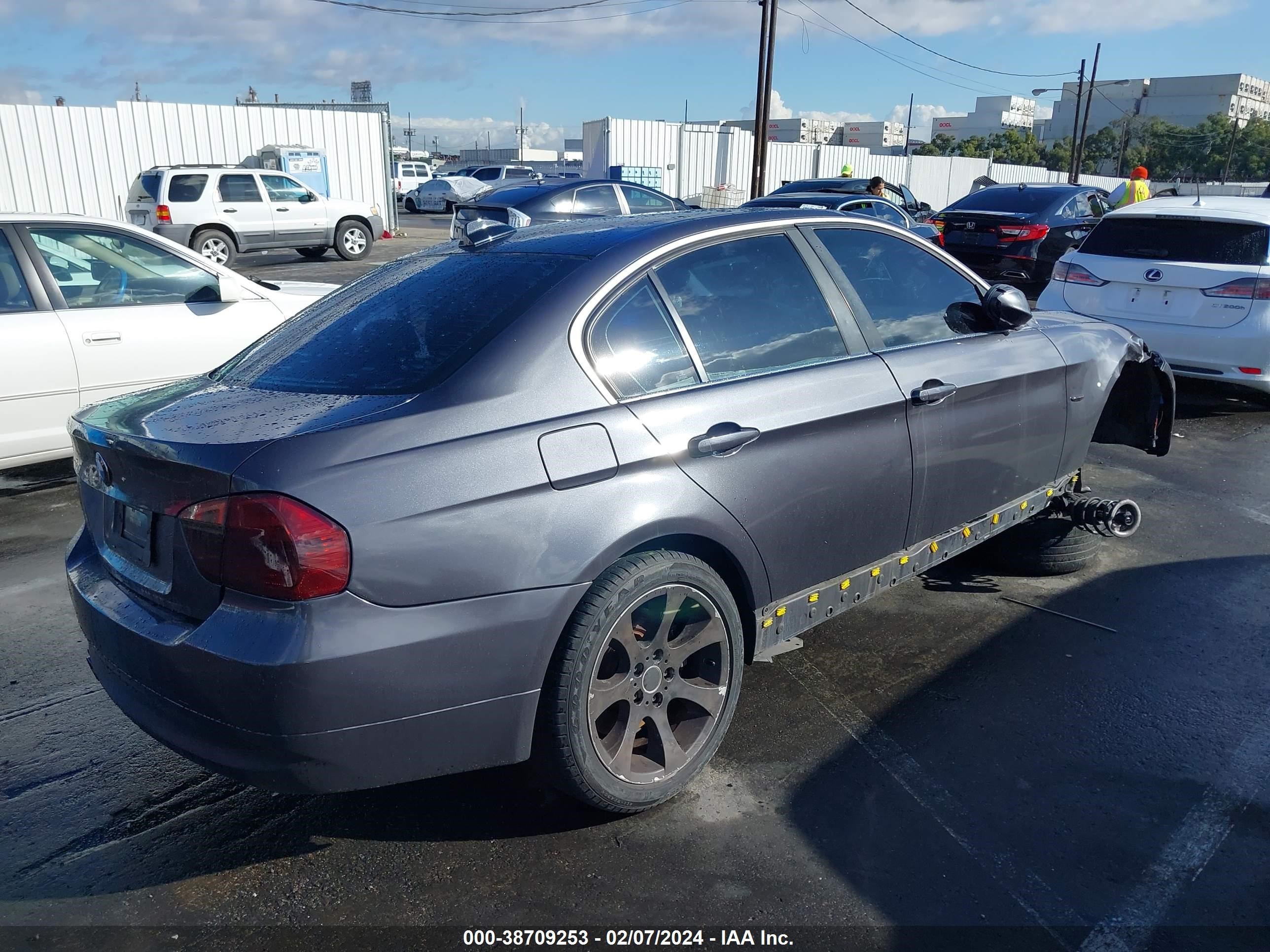 Photo 3 VIN: WBAVB33516KS38667 - BMW 3ER 