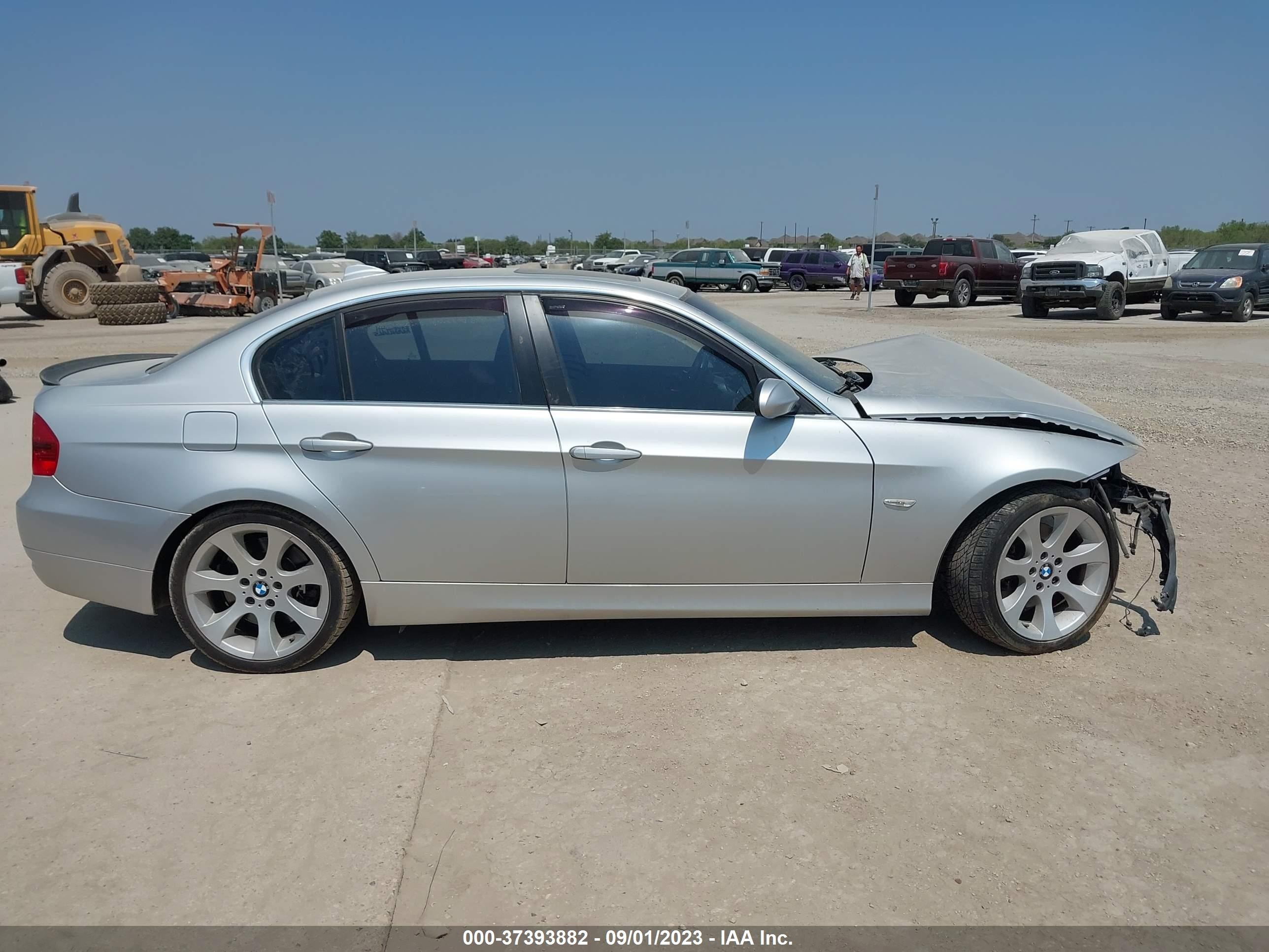 Photo 13 VIN: WBAVB33526PS05924 - BMW 3ER 