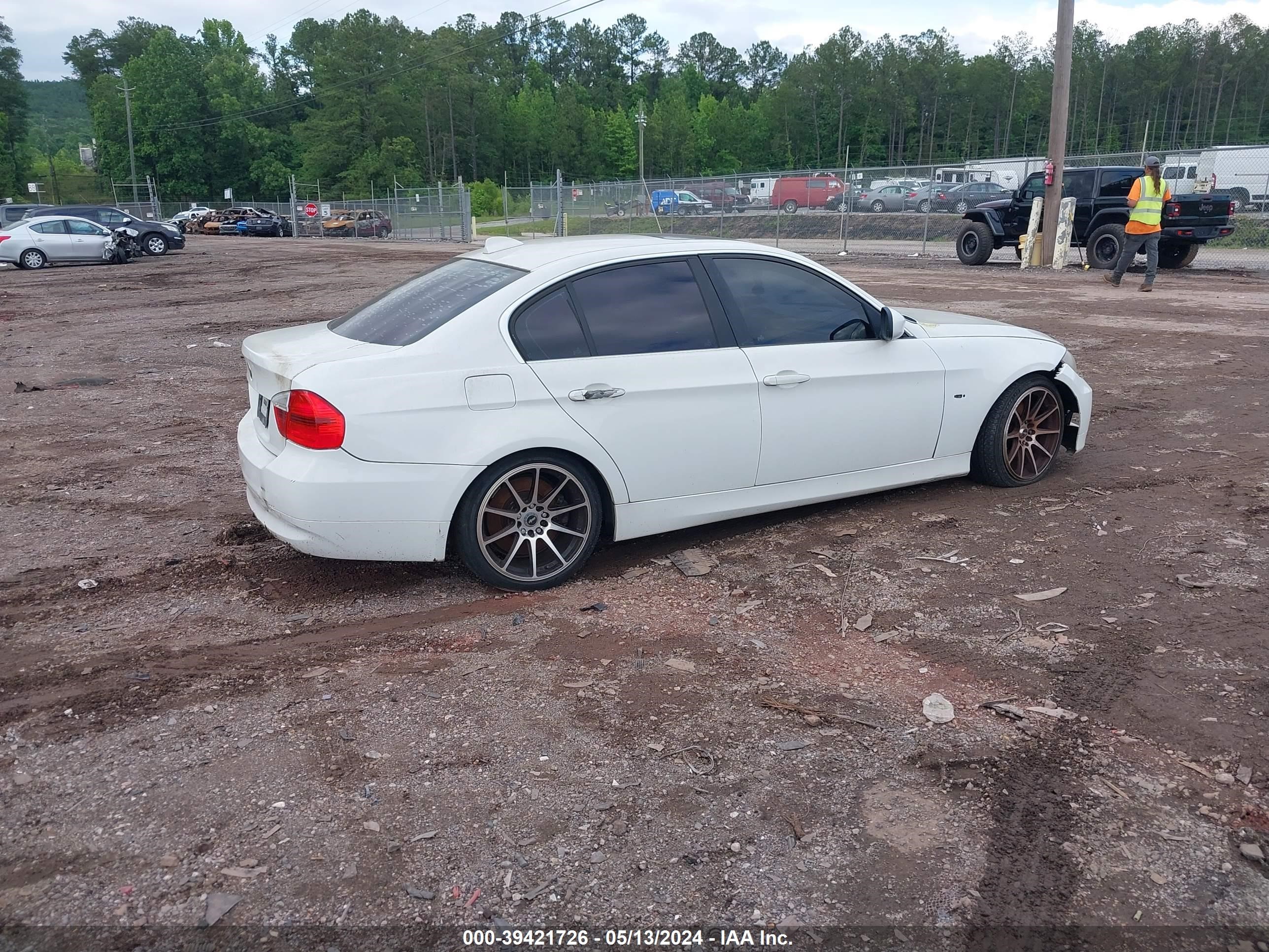 Photo 3 VIN: WBAVB33526PS12288 - BMW 3ER 