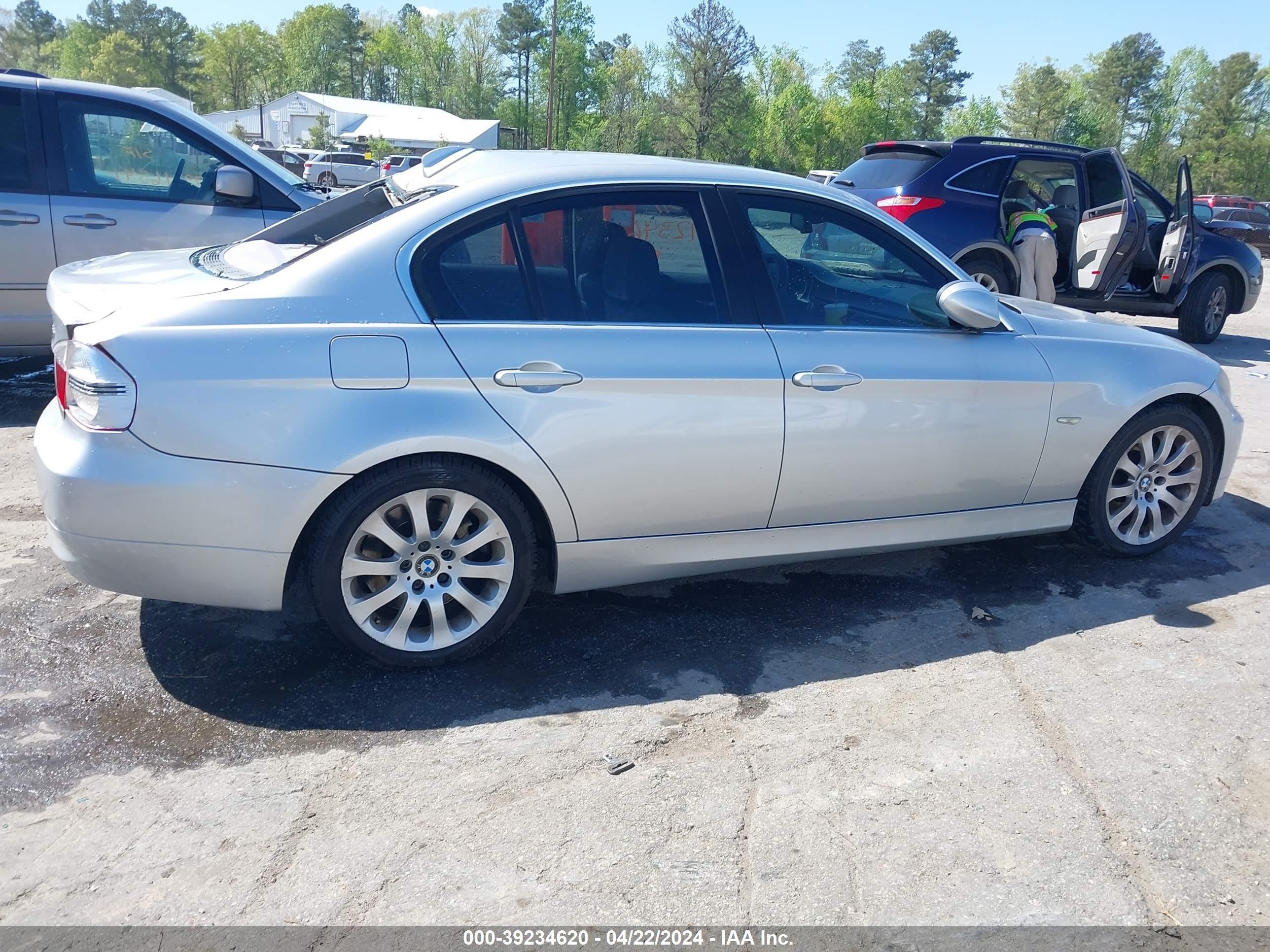 Photo 12 VIN: WBAVB33536KR79001 - BMW 3ER 