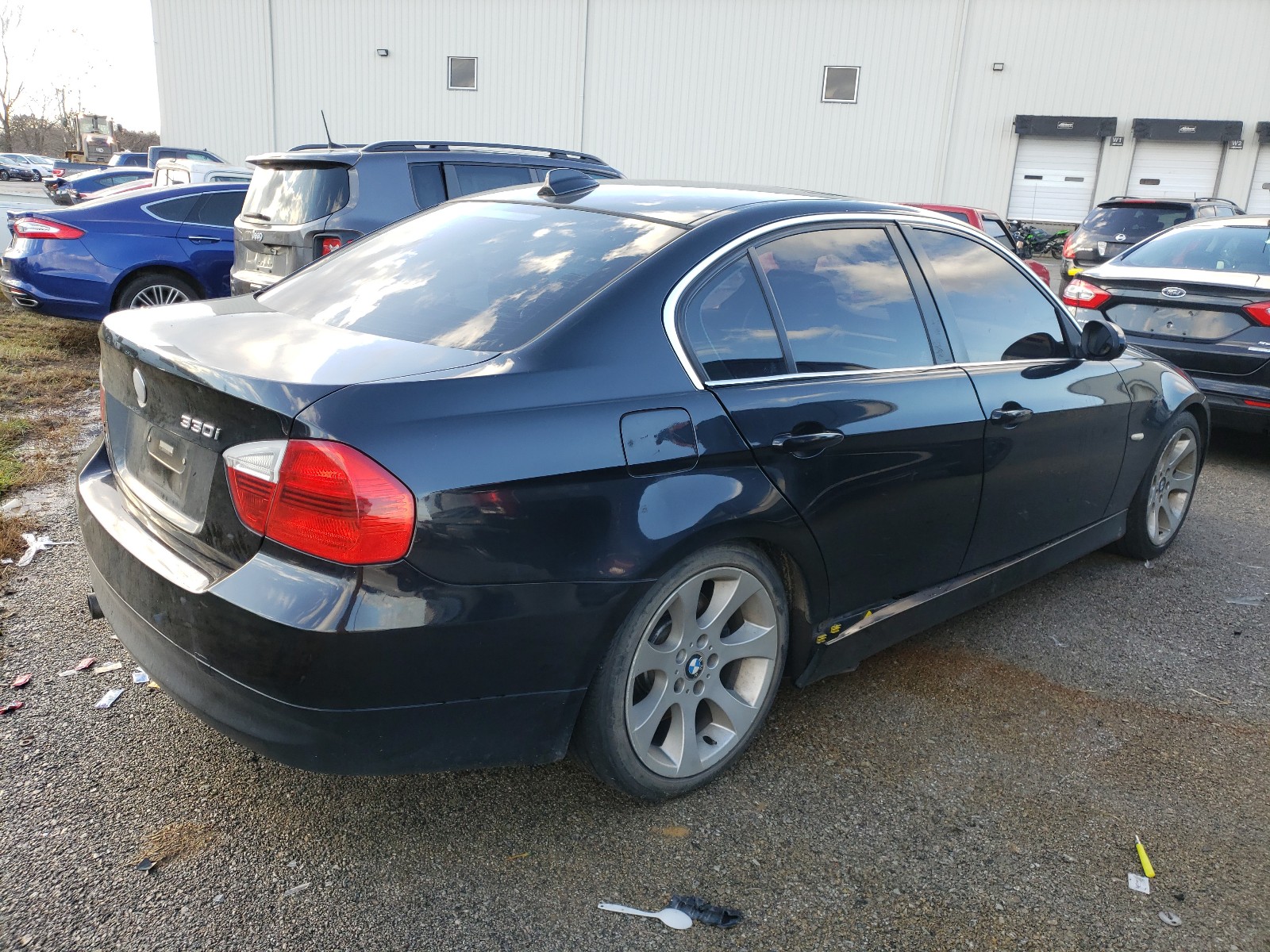 Photo 3 VIN: WBAVB33556KS38638 - BMW 330 I 