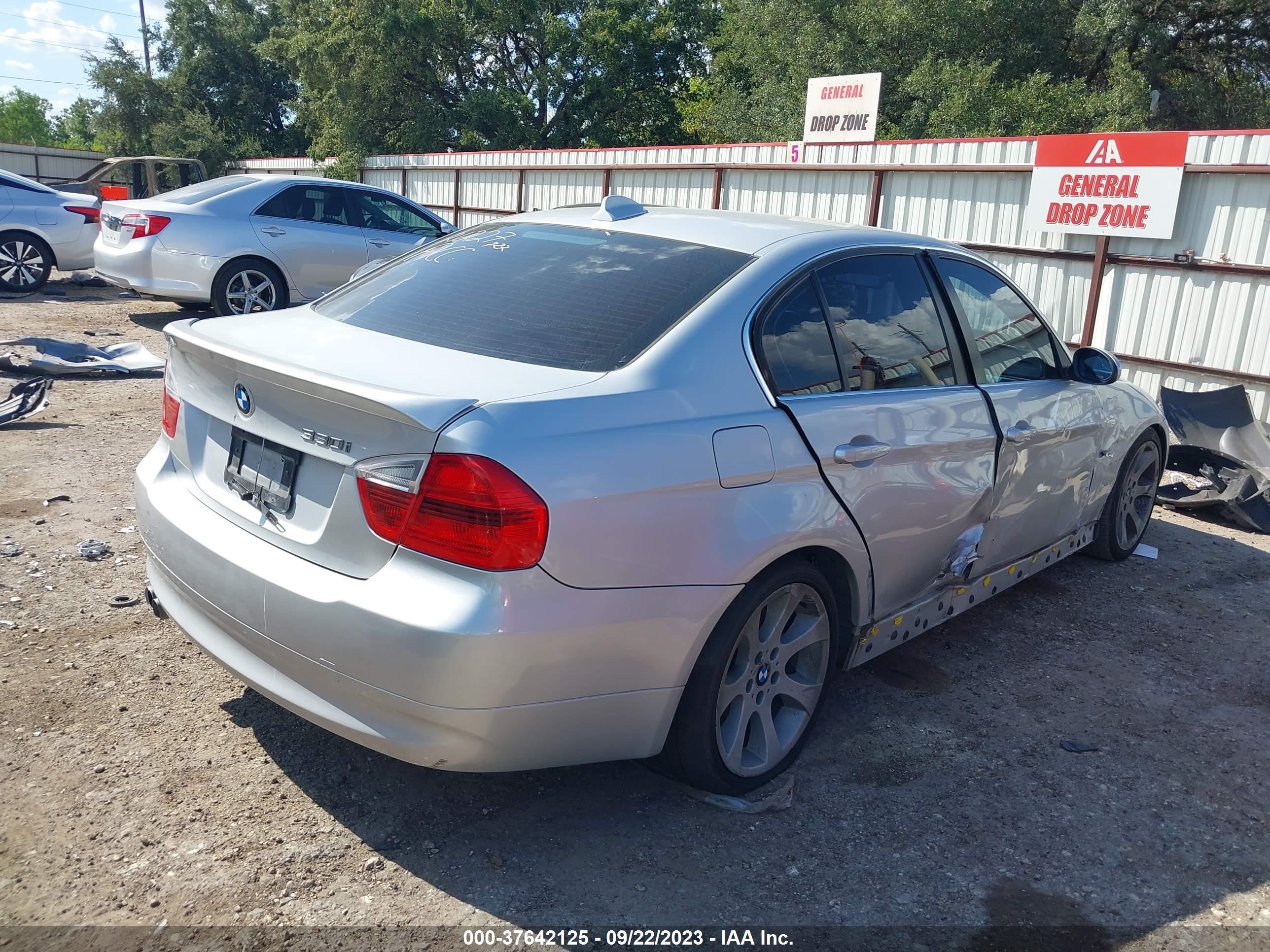 Photo 3 VIN: WBAVB33556PS16559 - BMW 3ER 