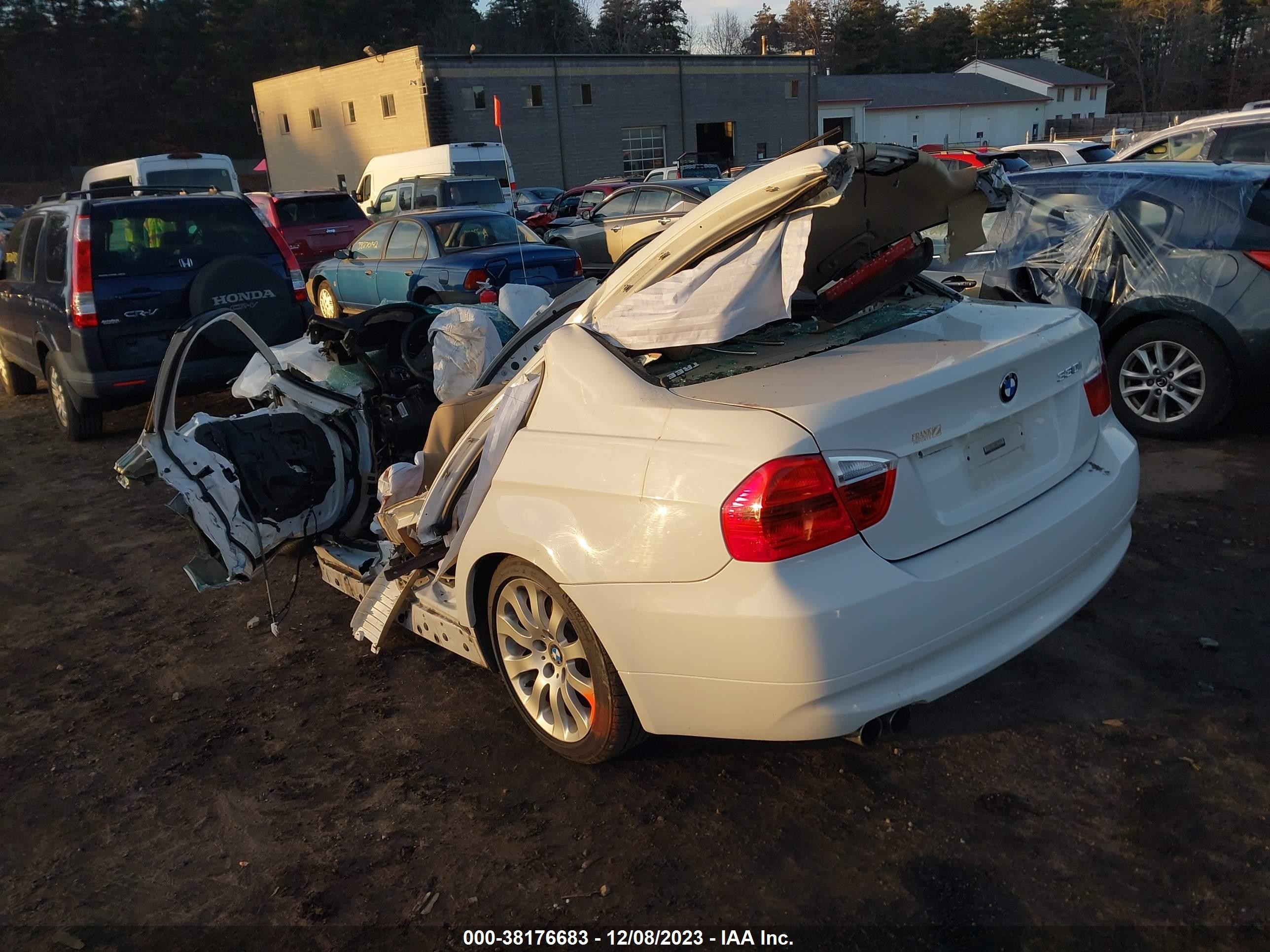 Photo 2 VIN: WBAVB33576KR78496 - BMW 3ER 