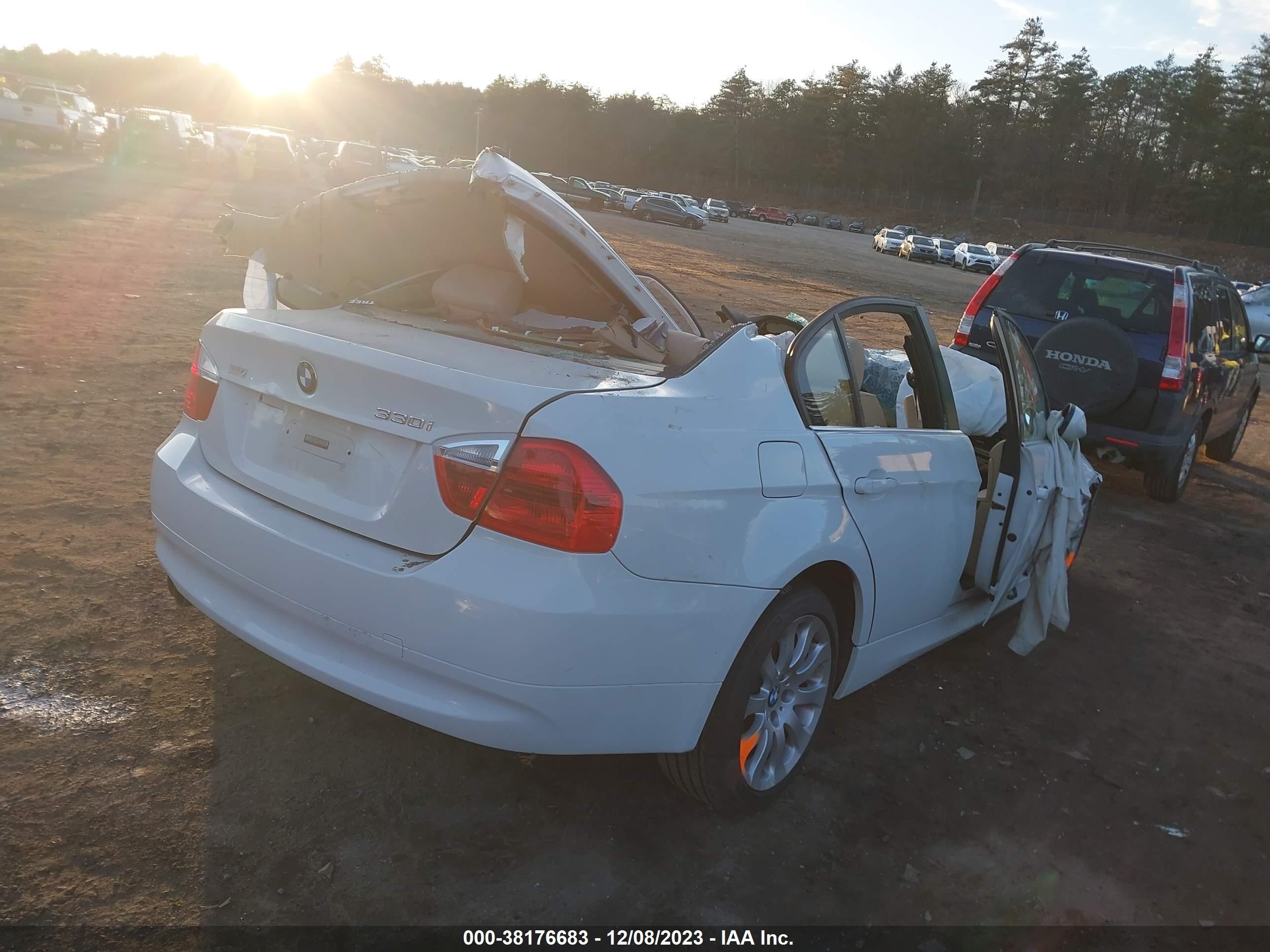 Photo 3 VIN: WBAVB33576KR78496 - BMW 3ER 