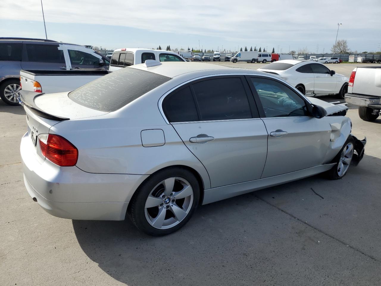 Photo 2 VIN: WBAVB73557VF53157 - BMW 3ER 