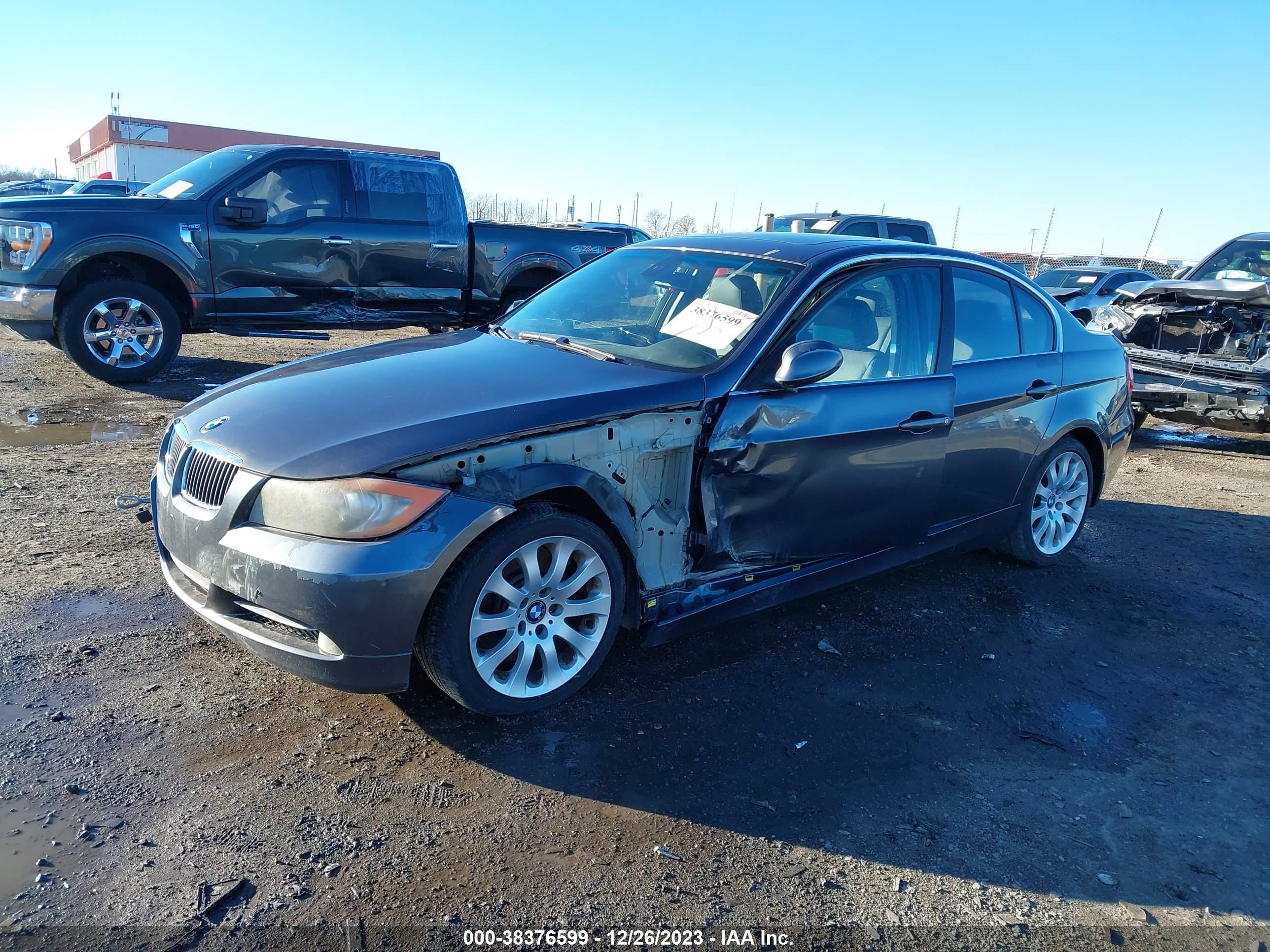 Photo 1 VIN: WBAVB73587PA65017 - BMW 3ER 