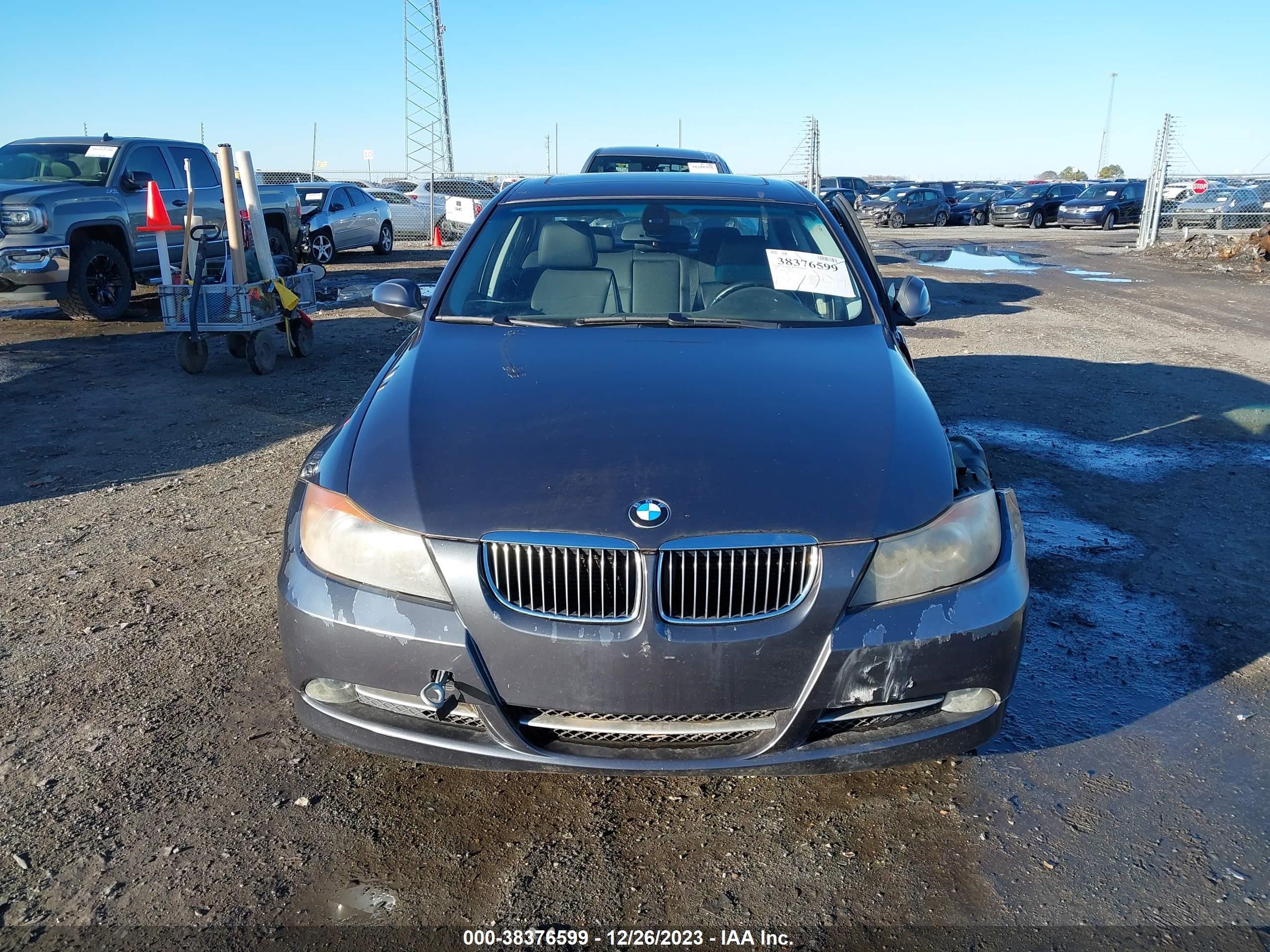 Photo 11 VIN: WBAVB73587PA65017 - BMW 3ER 