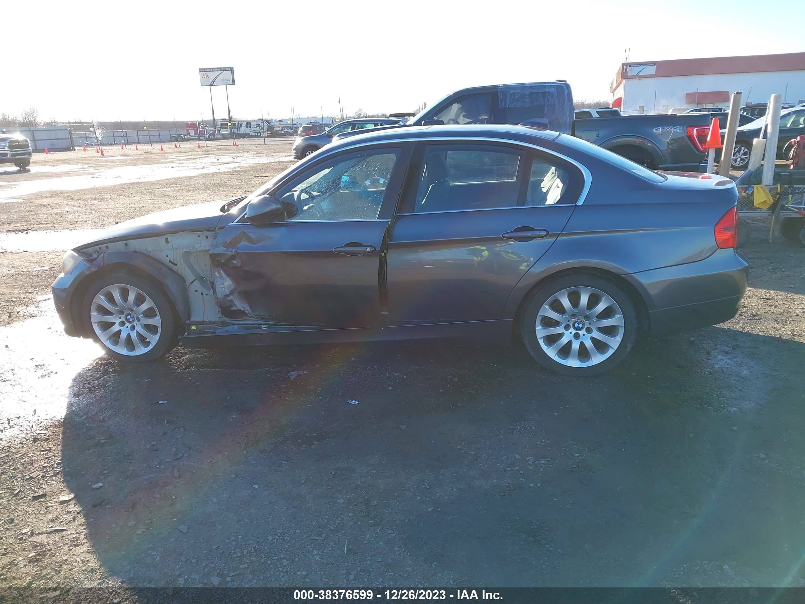 Photo 13 VIN: WBAVB73587PA65017 - BMW 3ER 