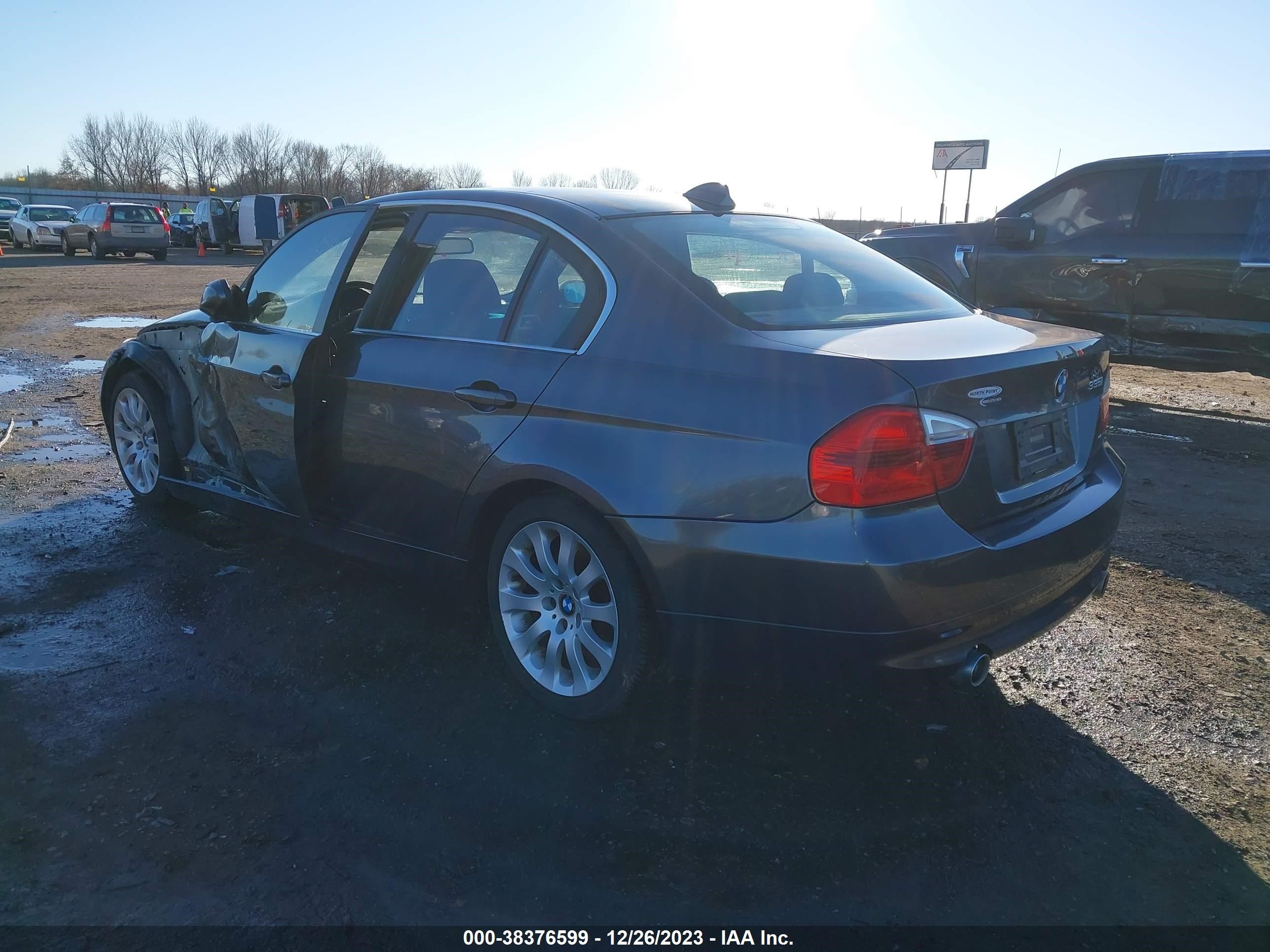 Photo 2 VIN: WBAVB73587PA65017 - BMW 3ER 