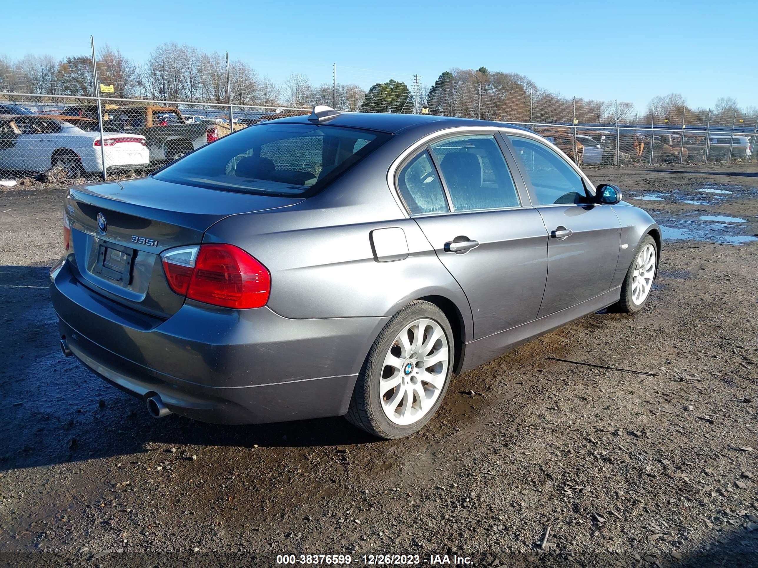 Photo 3 VIN: WBAVB73587PA65017 - BMW 3ER 