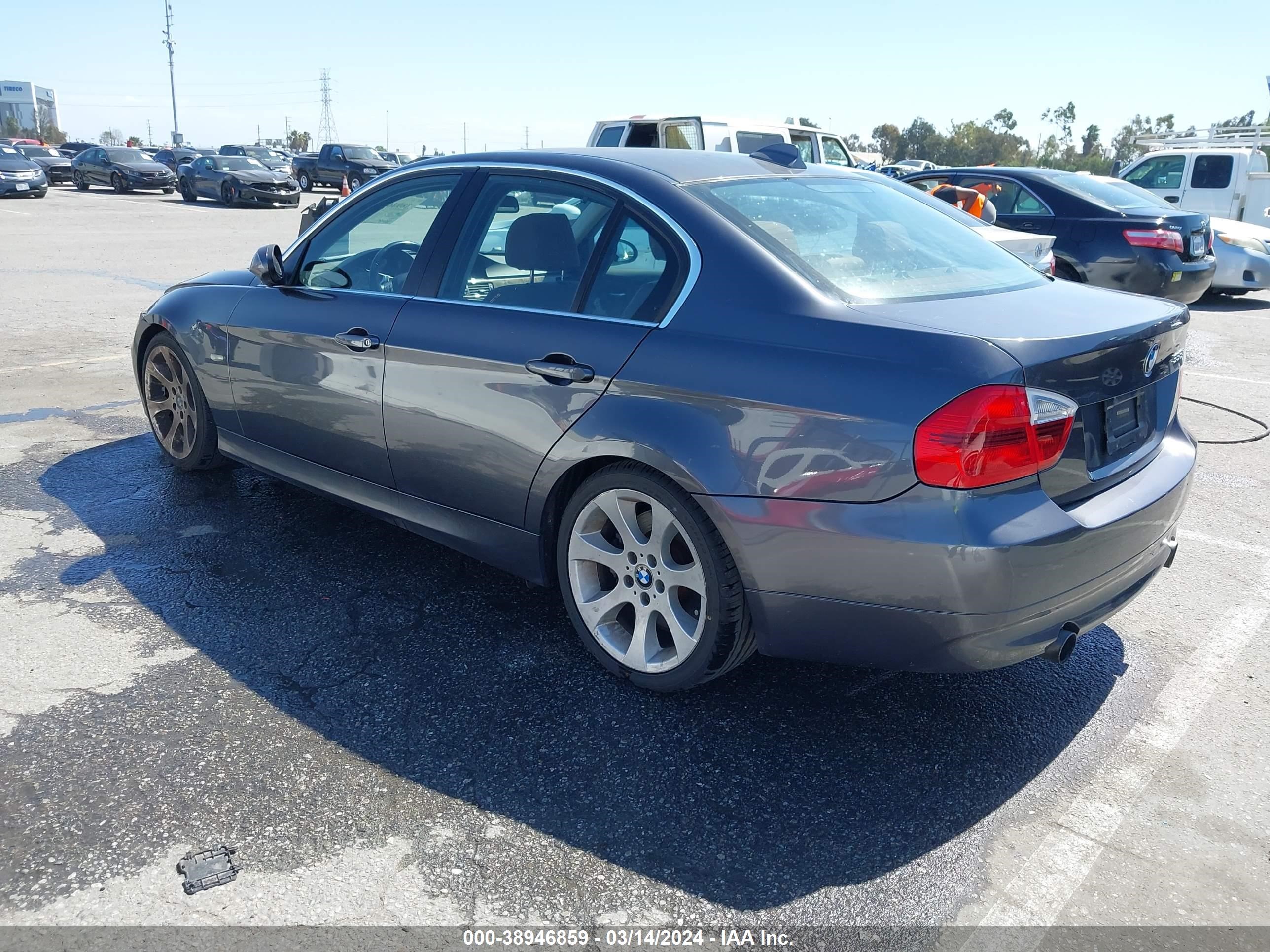 Photo 2 VIN: WBAVB77528NM05427 - BMW 3ER 