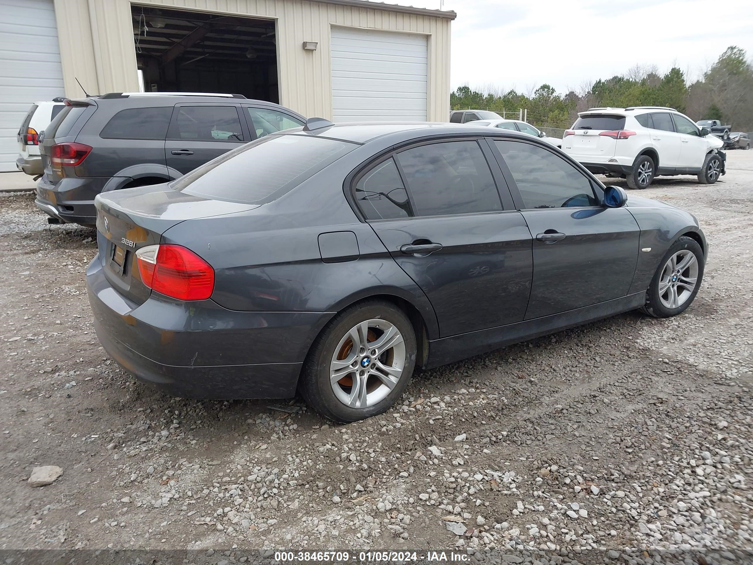 Photo 3 VIN: WBAVC53518FZ88882 - BMW 3ER 