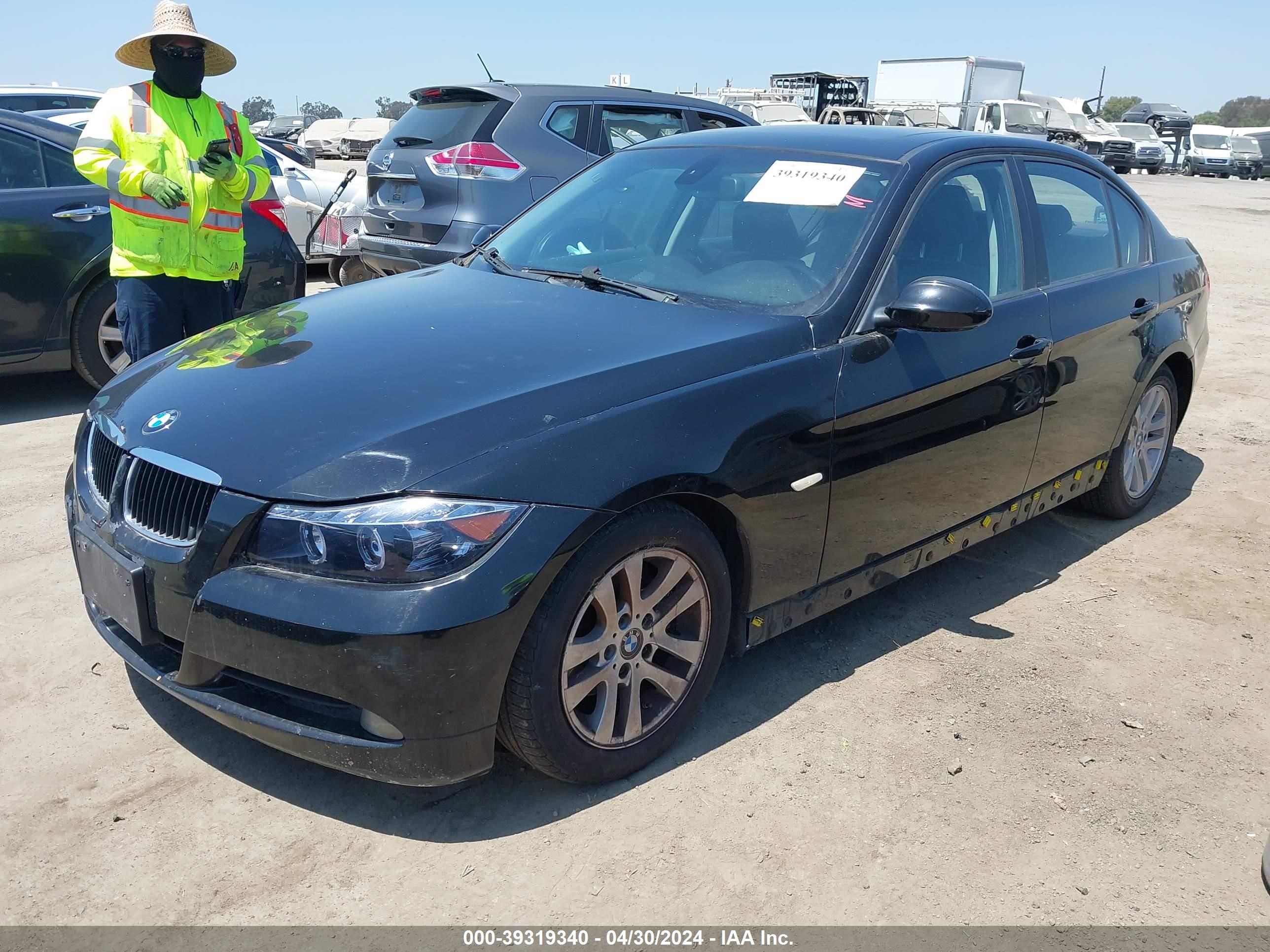 Photo 1 VIN: WBAVC53527FZ80109 - BMW 3ER 