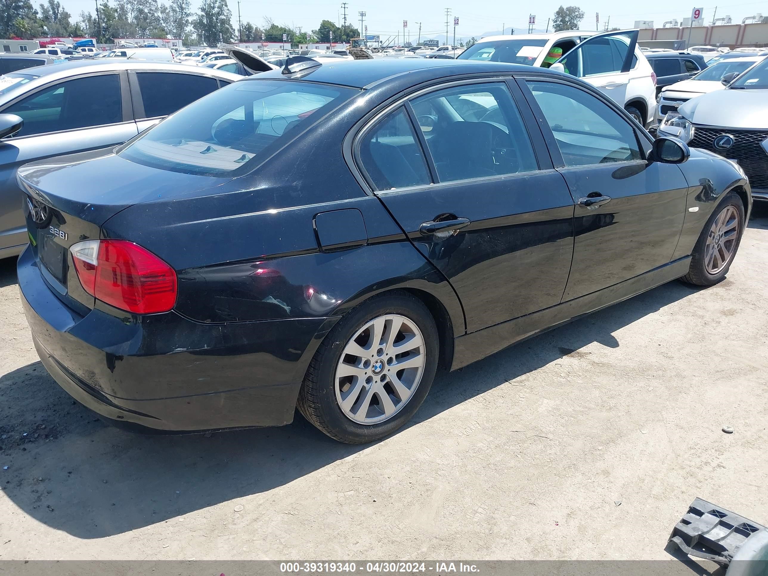 Photo 3 VIN: WBAVC53527FZ80109 - BMW 3ER 