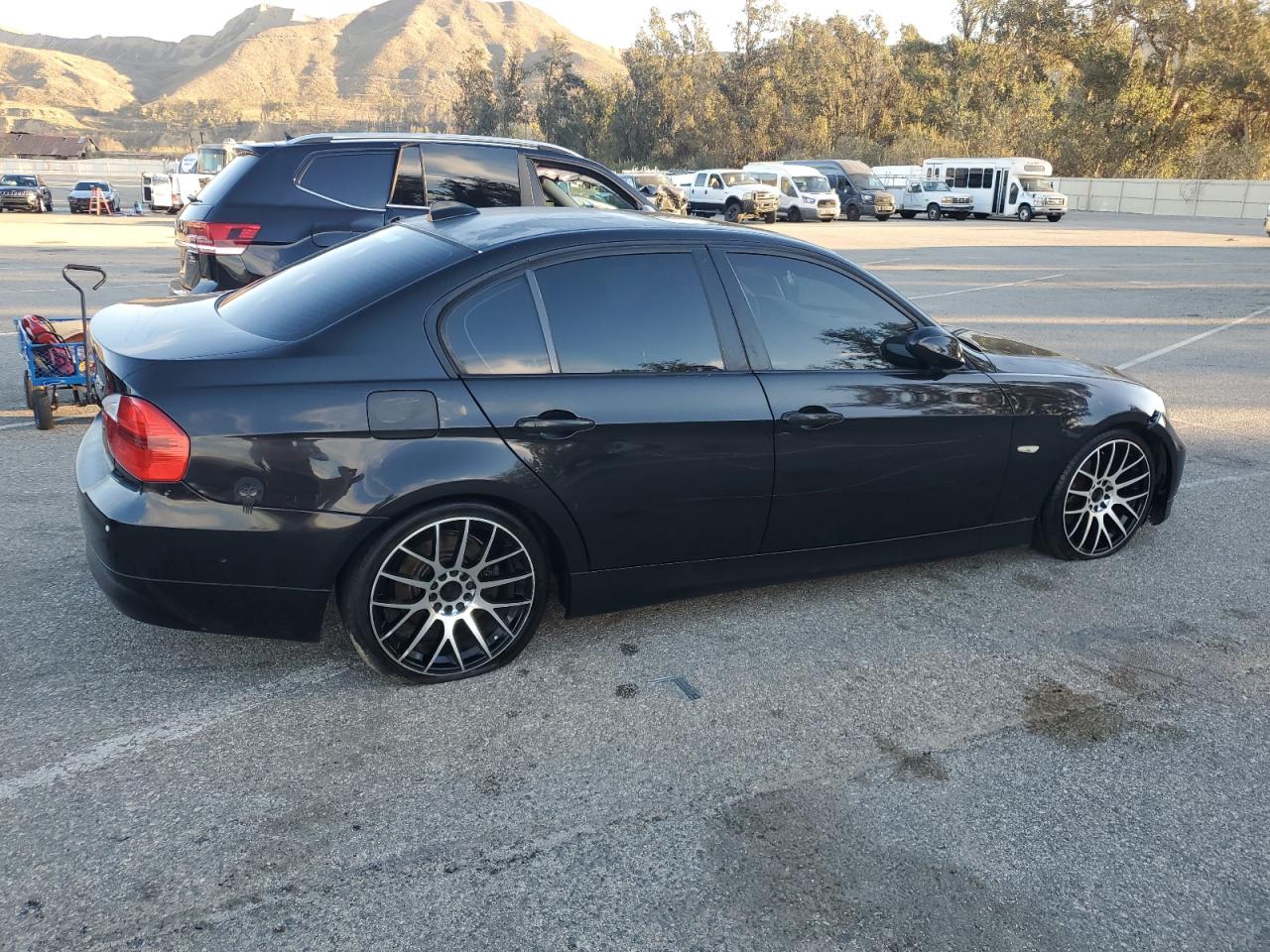 Photo 2 VIN: WBAVC53547FZ81634 - BMW 3 SERIES 