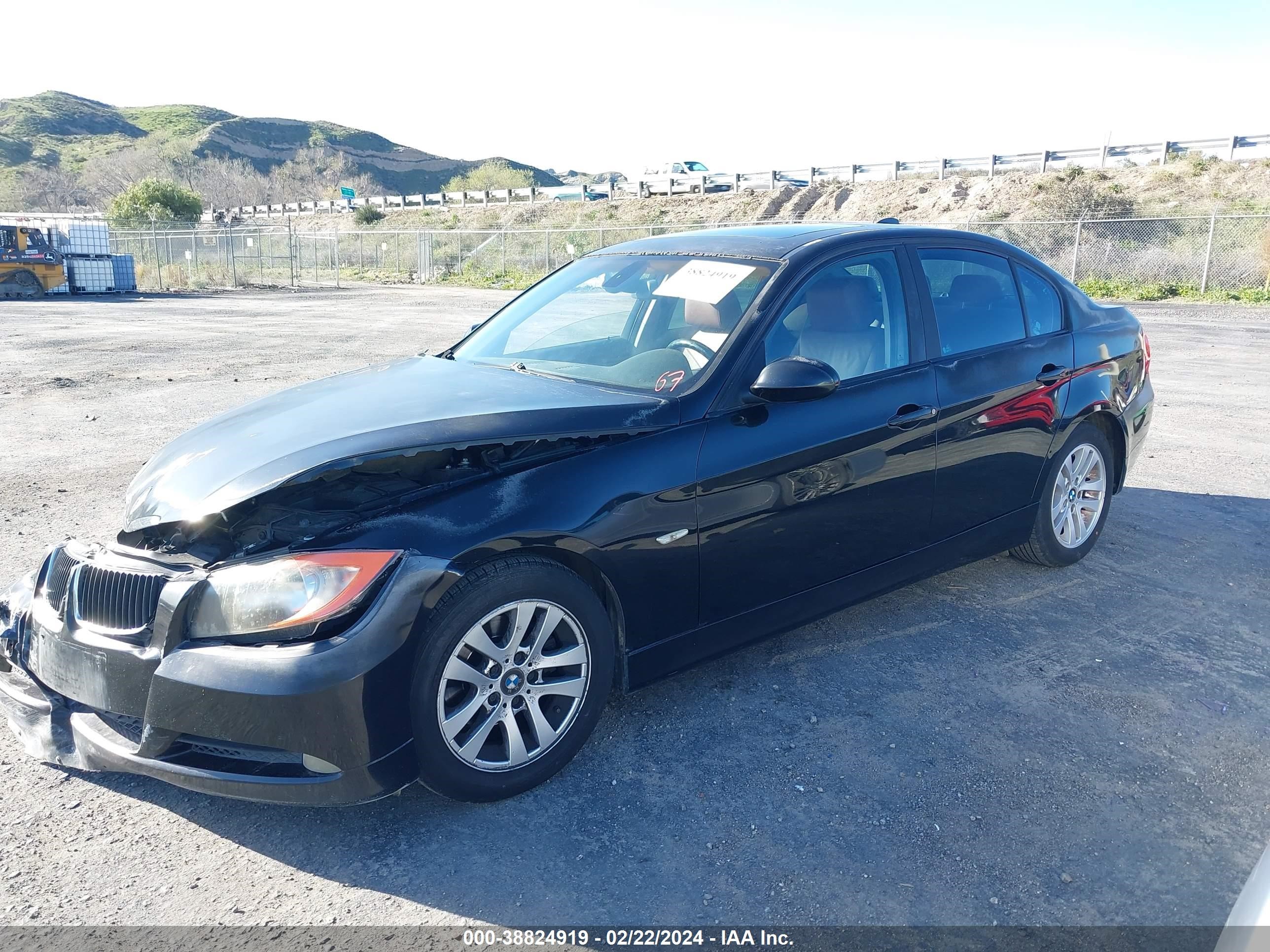 Photo 1 VIN: WBAVC53577FZ79800 - BMW 3ER 