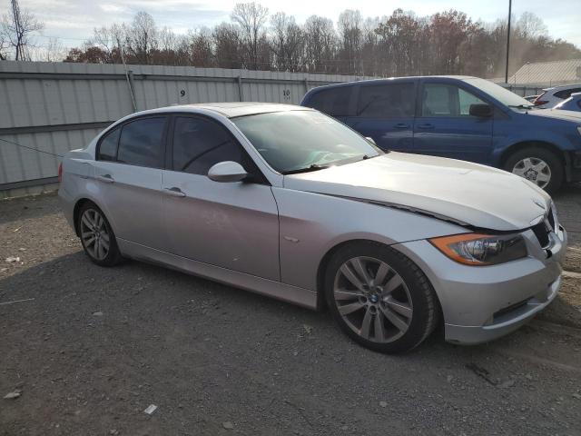 Photo 3 VIN: WBAVC53597FZ74632 - BMW 3 SERIES 