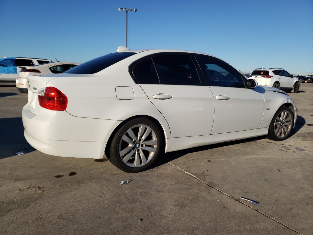 Photo 2 VIN: WBAVC53597FZ81483 - BMW 3ER 