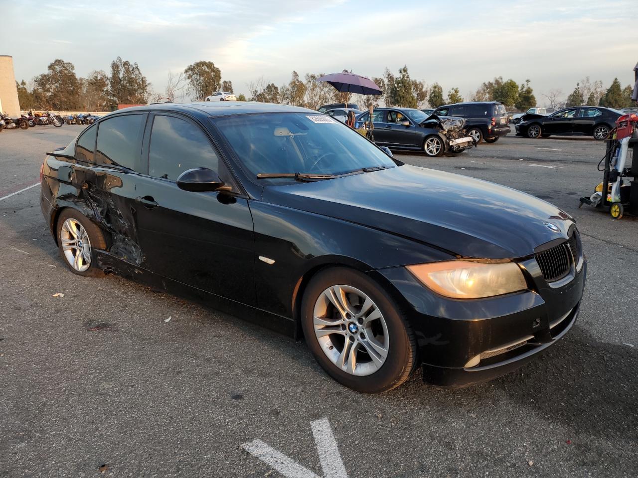 Photo 3 VIN: WBAVC57568NK77811 - BMW 3ER 