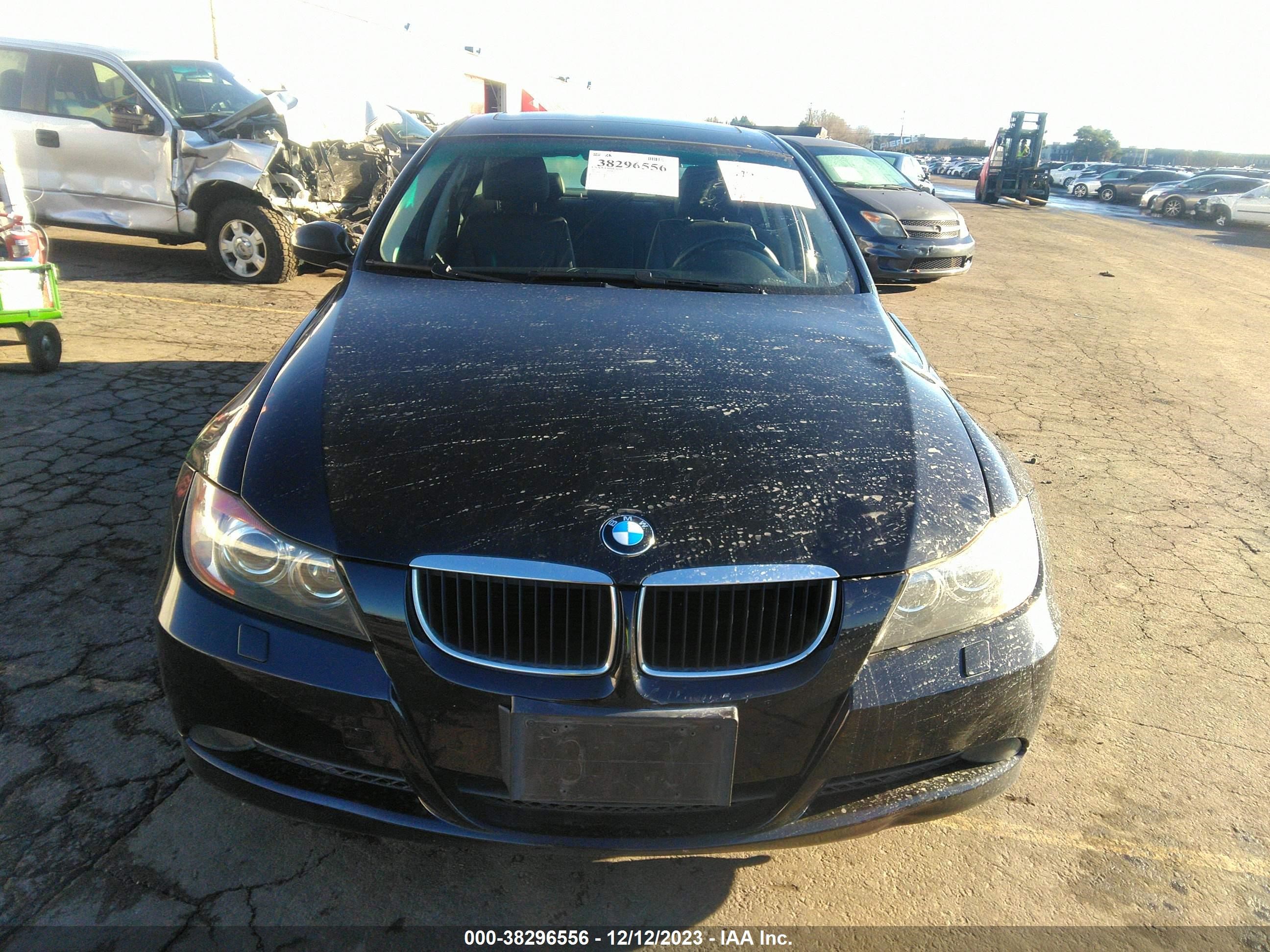 Photo 12 VIN: WBAVC73507KP30922 - BMW 3ER 