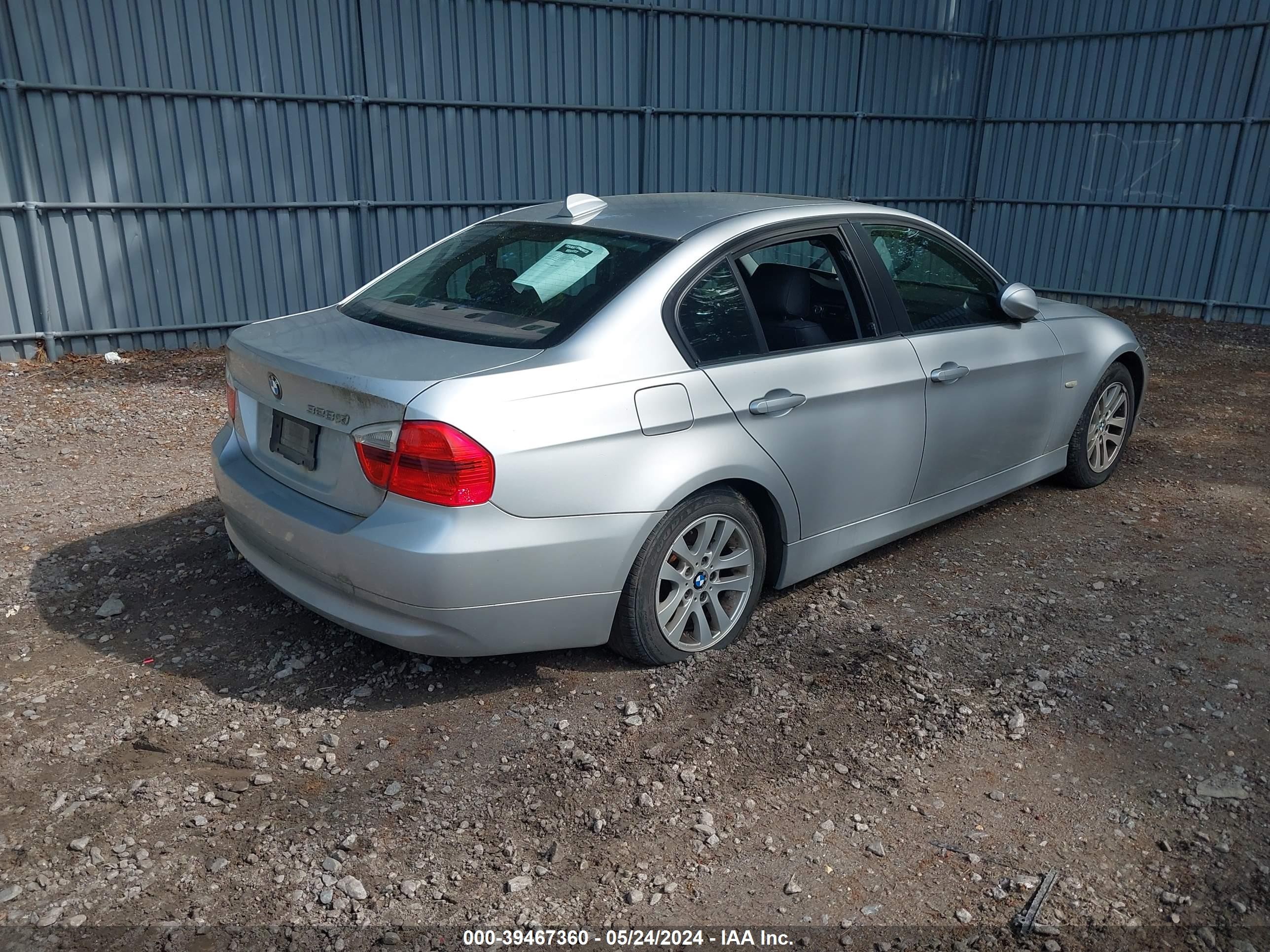 Photo 3 VIN: WBAVC73507KP32640 - BMW 3ER 