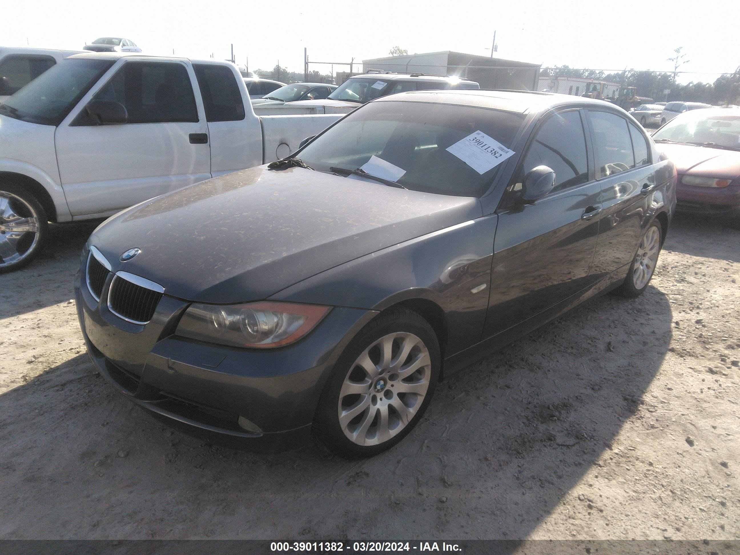 Photo 1 VIN: WBAVC73517KP31402 - BMW 3ER 