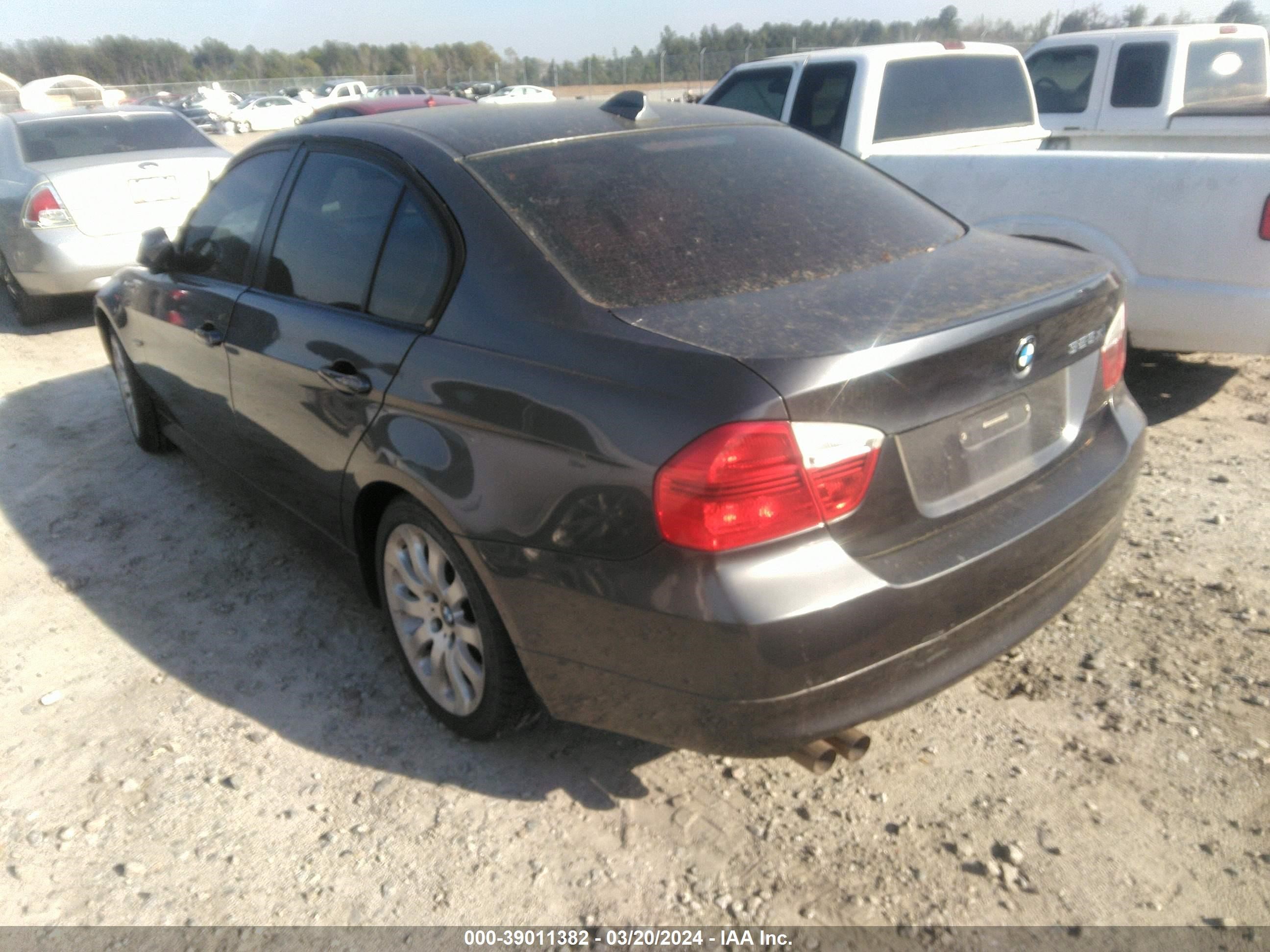 Photo 2 VIN: WBAVC73517KP31402 - BMW 3ER 