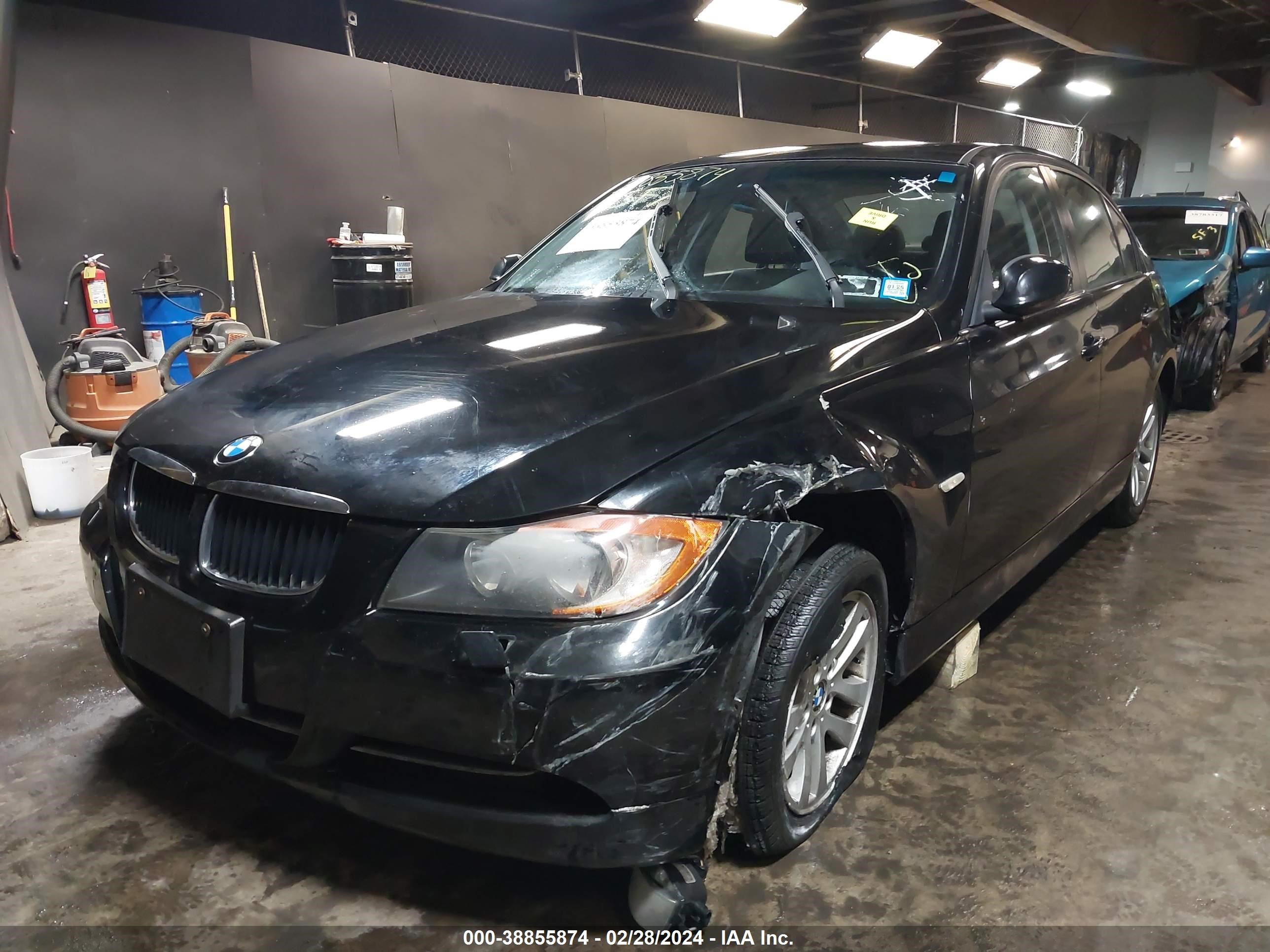 Photo 1 VIN: WBAVC73527KP35538 - BMW 3ER 