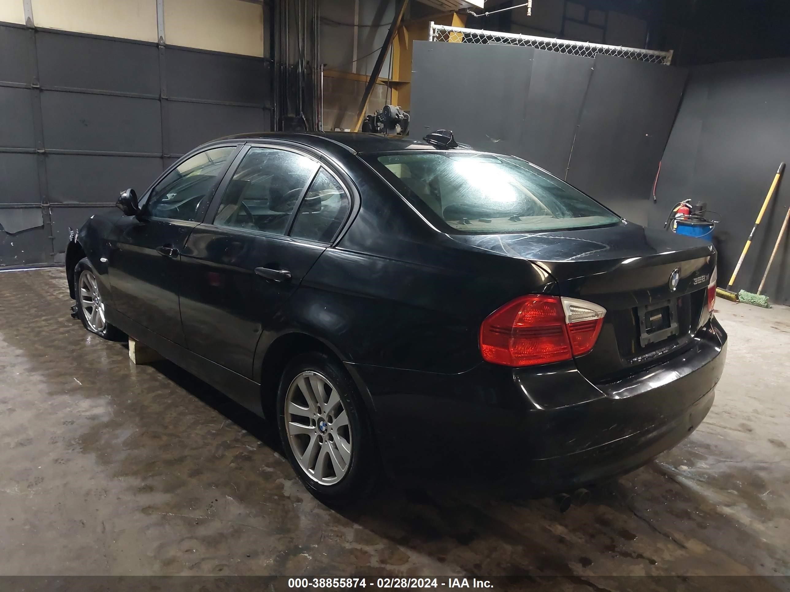 Photo 2 VIN: WBAVC73527KP35538 - BMW 3ER 