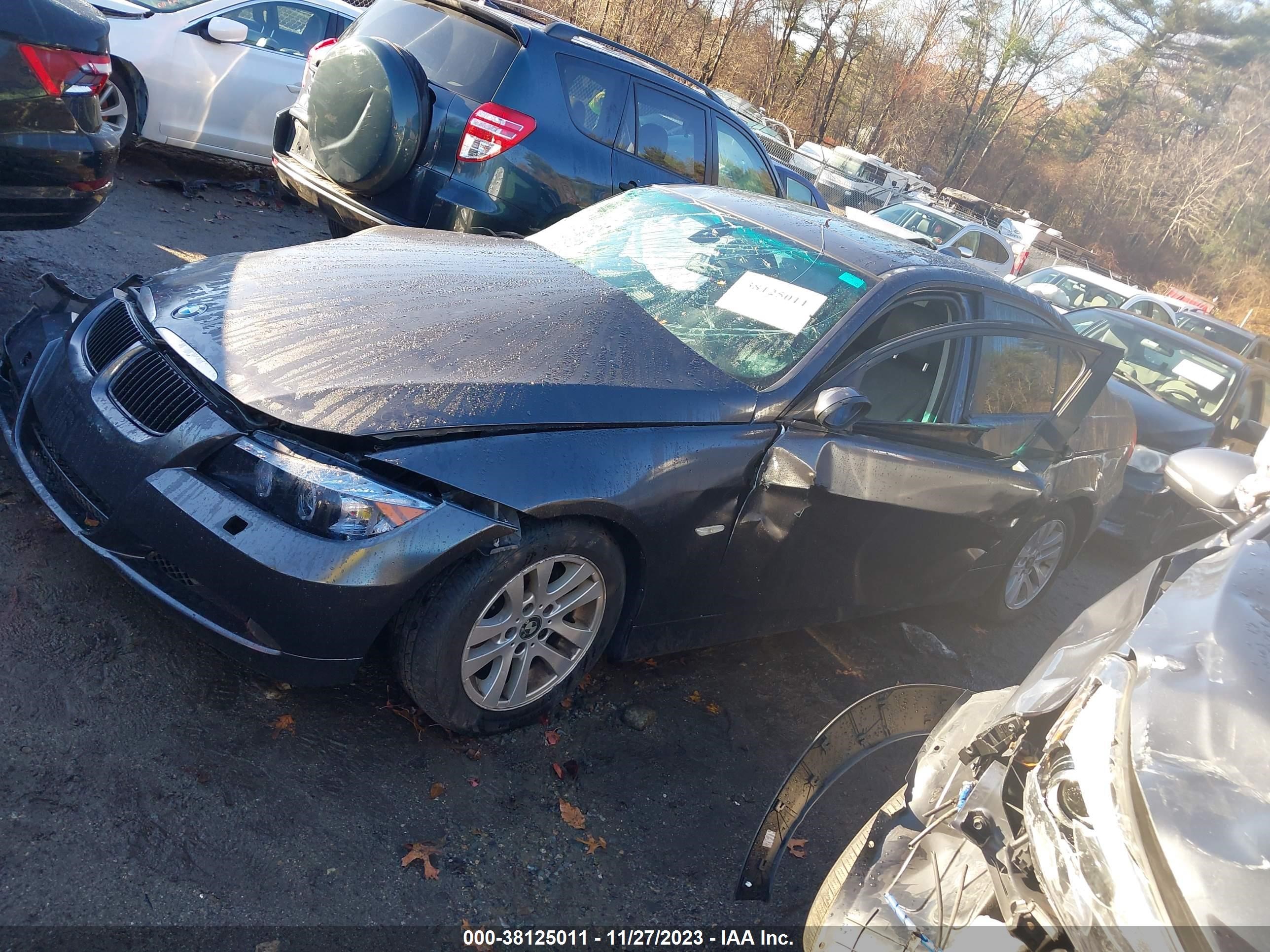 Photo 1 VIN: WBAVC73537KP34155 - BMW 3ER 