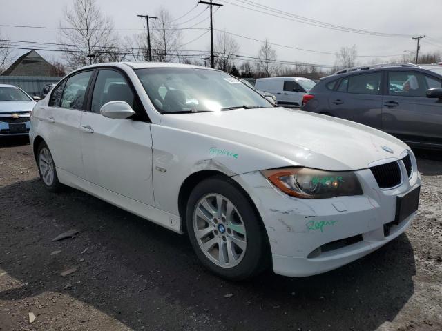 Photo 3 VIN: WBAVC73538KP38563 - BMW 3 SERIES 