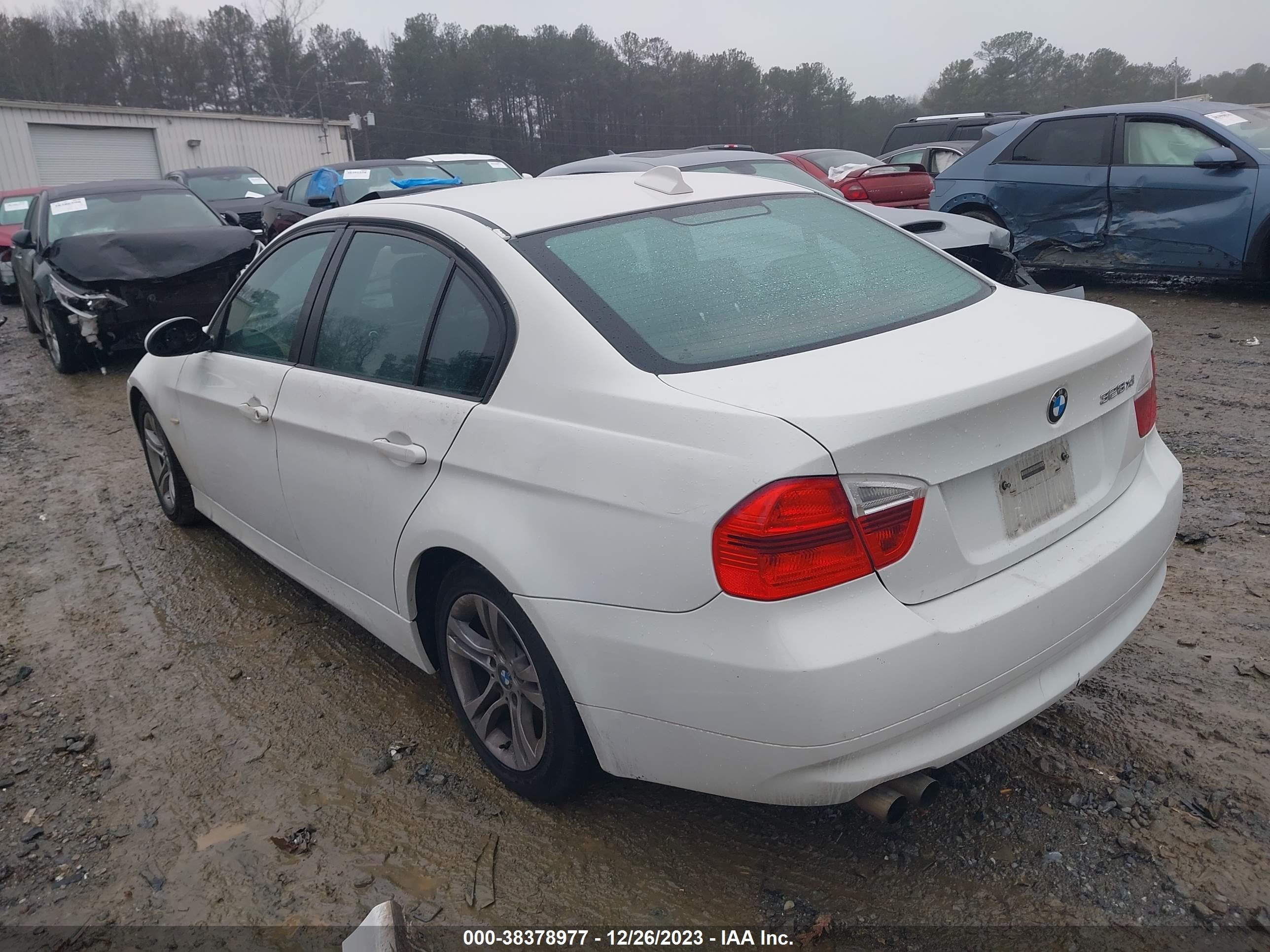 Photo 2 VIN: WBAVC73568KP38167 - BMW 3ER 