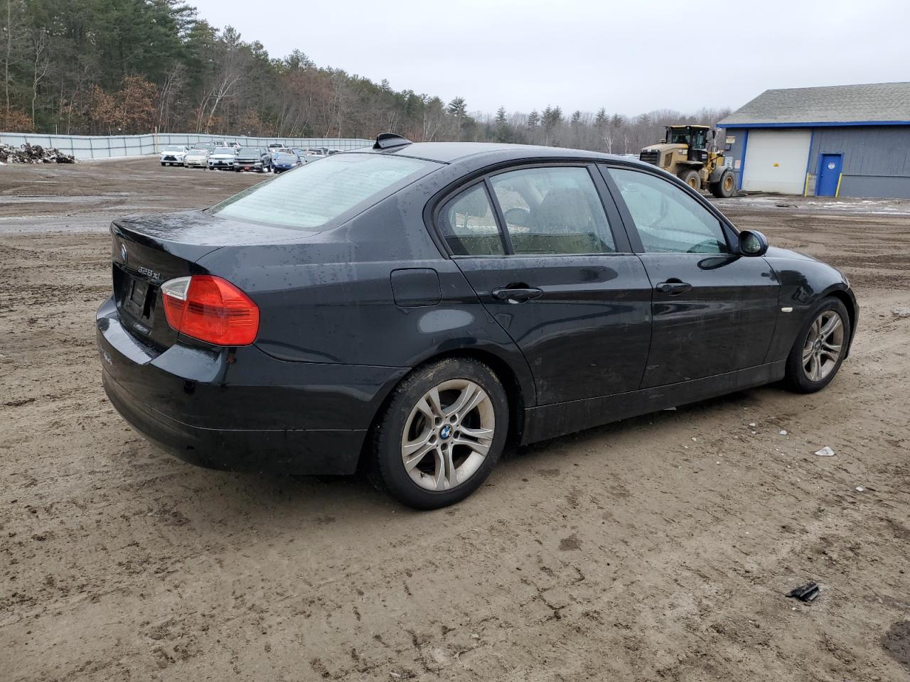 Photo 2 VIN: WBAVC73578KX90178 - BMW 3ER 